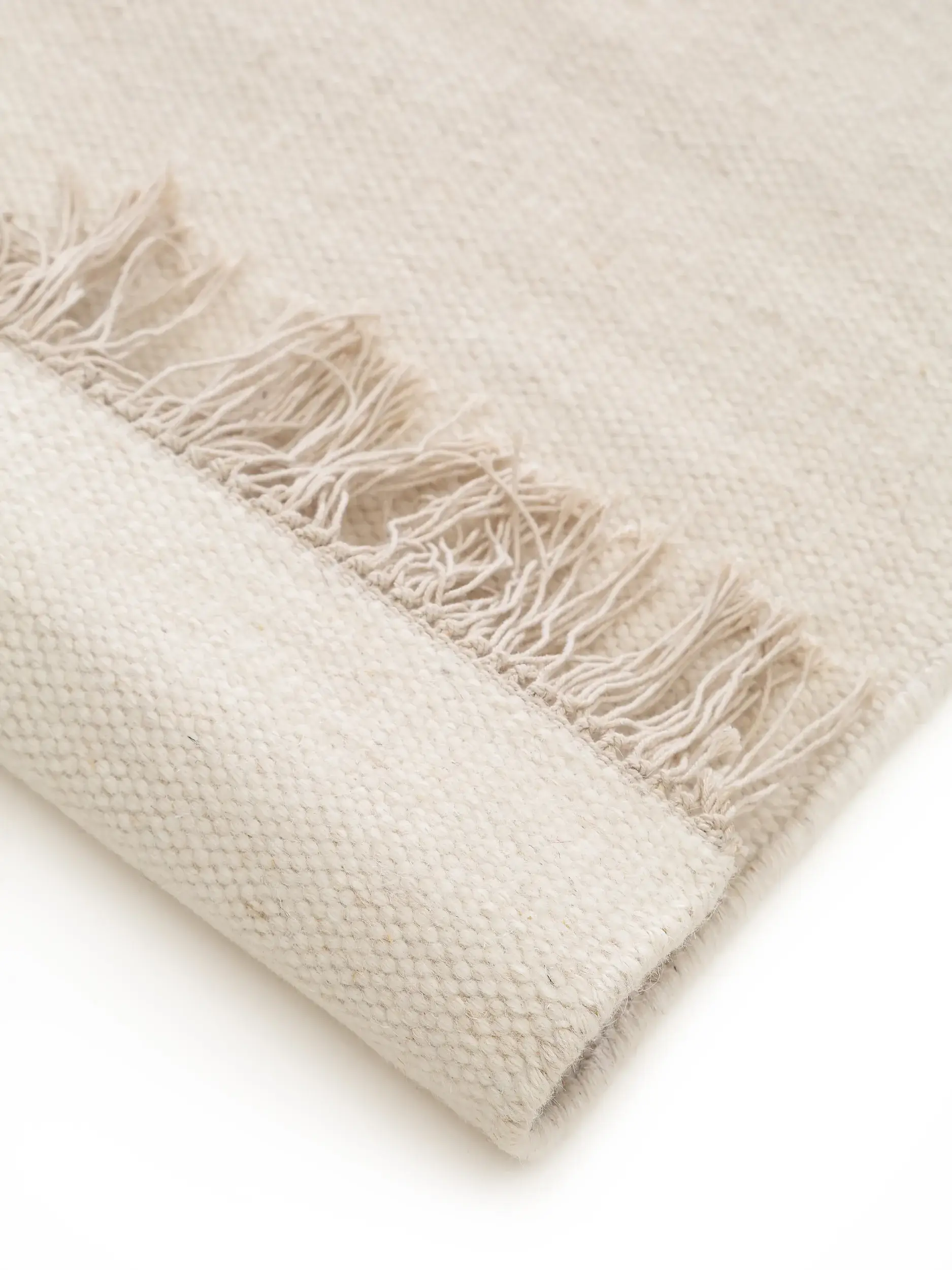 Rug made of 80% Wolle, 20% Baumwolle in Beige with a 80% Wolle, 20% Baumwolle high pile by benuta Pop