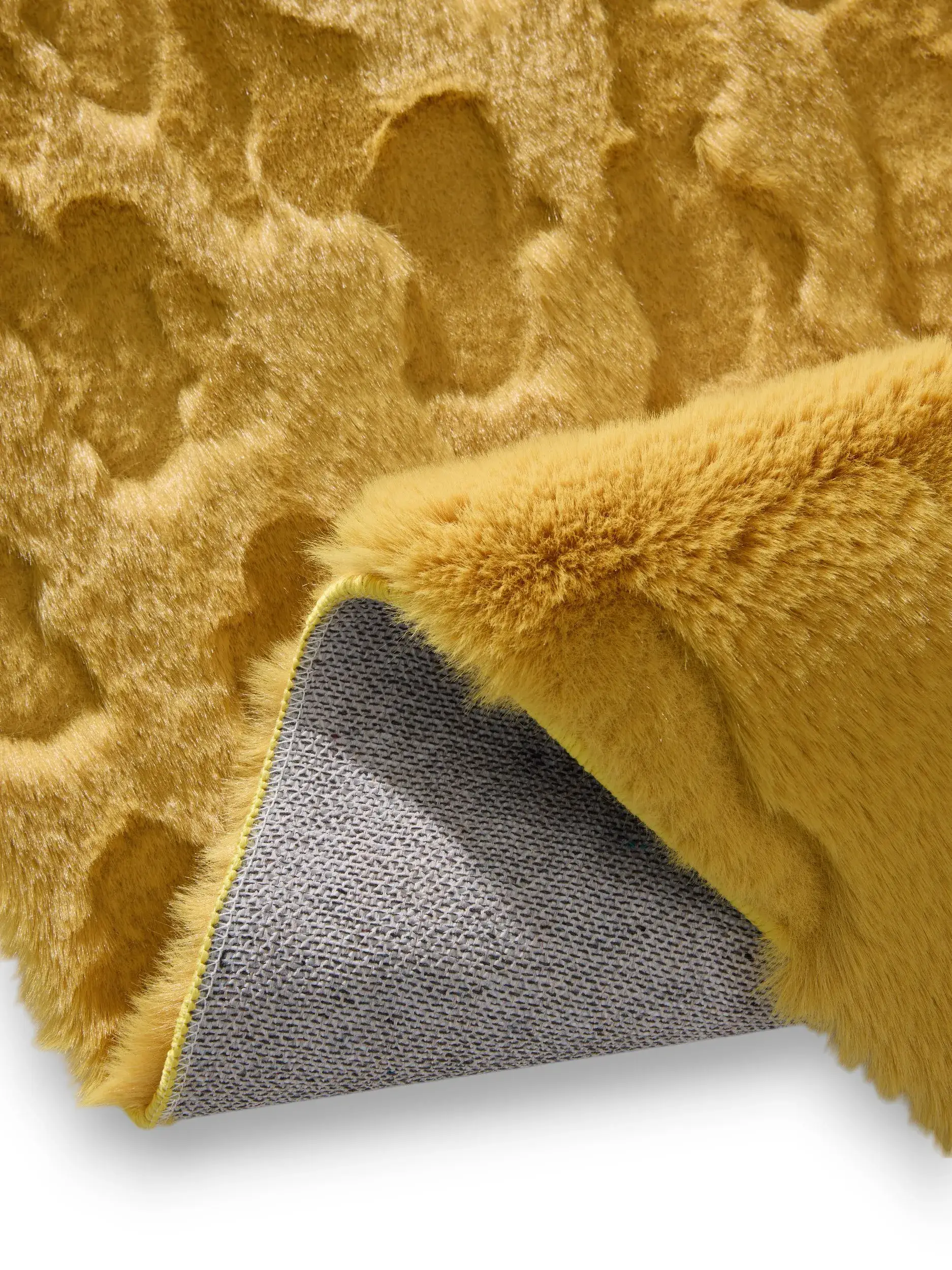 Rug made of 100% Polyester in Yellow with a 100% Polyester high pile by benuta Pop