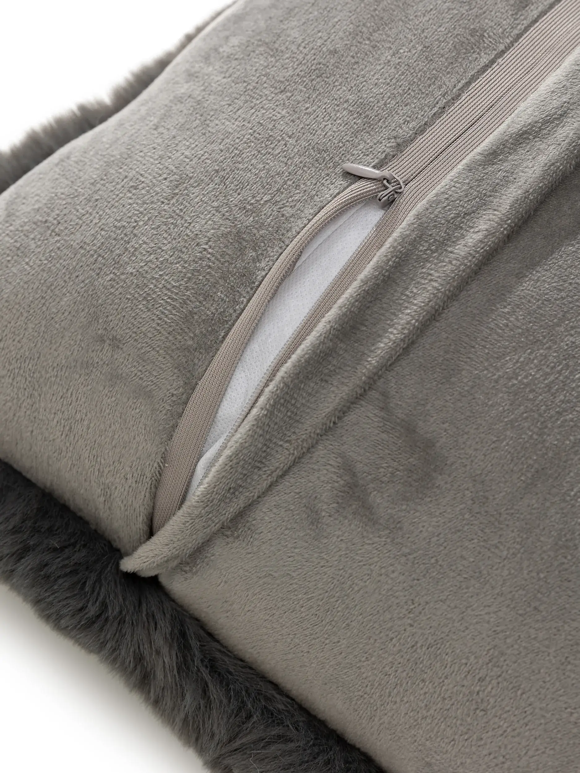 Kissenbezug Dave Anthrazit im Design Einfarbig aus 100% Polyester von benuta Nest