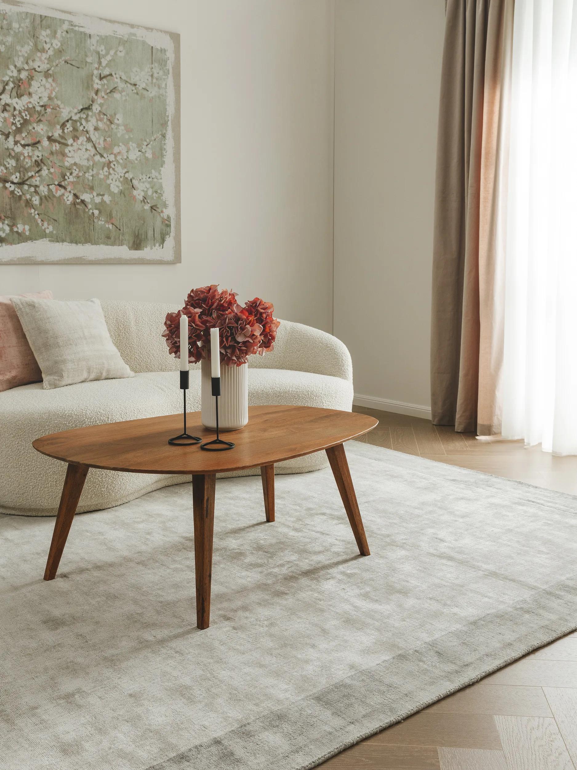 nizzzy Odkryj Dywan z wiskozy Nova Border jasnoszary w różnych