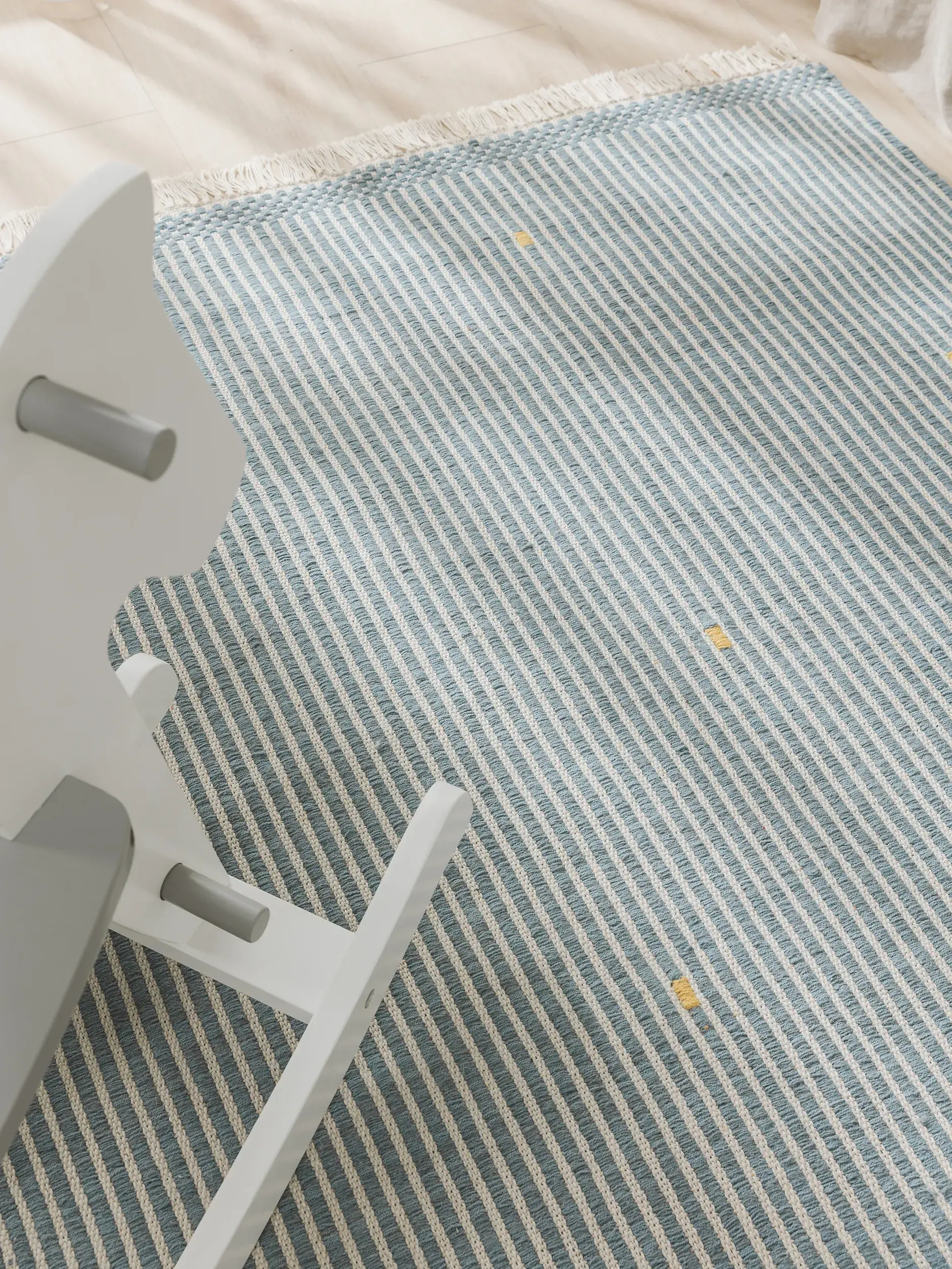 Teppich aus 70% Baumwolle, 30% Wolle in Blau mit 70% Baumwolle, 30% Wolle hohem Flor von Lytte