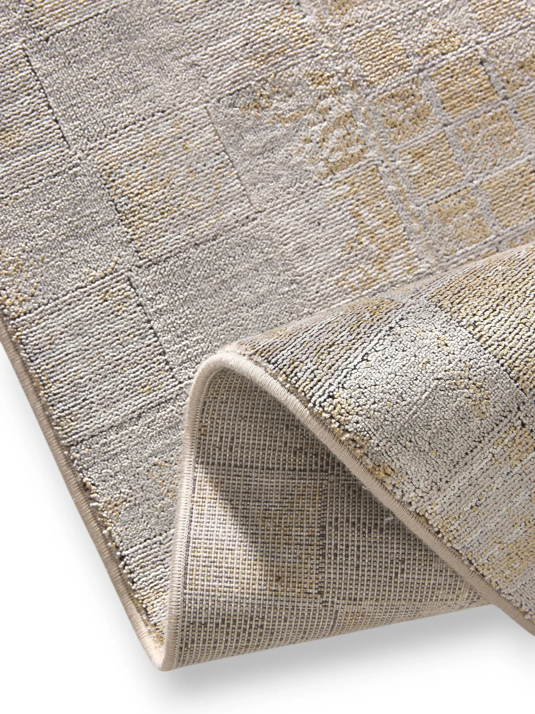 Teppich aus 60% Viskose, 40% Polyacryl (Chenille) in Grau mit 60% Viskose, 40% Polyacryl (Chenille) hohem Flor von benuta Finest