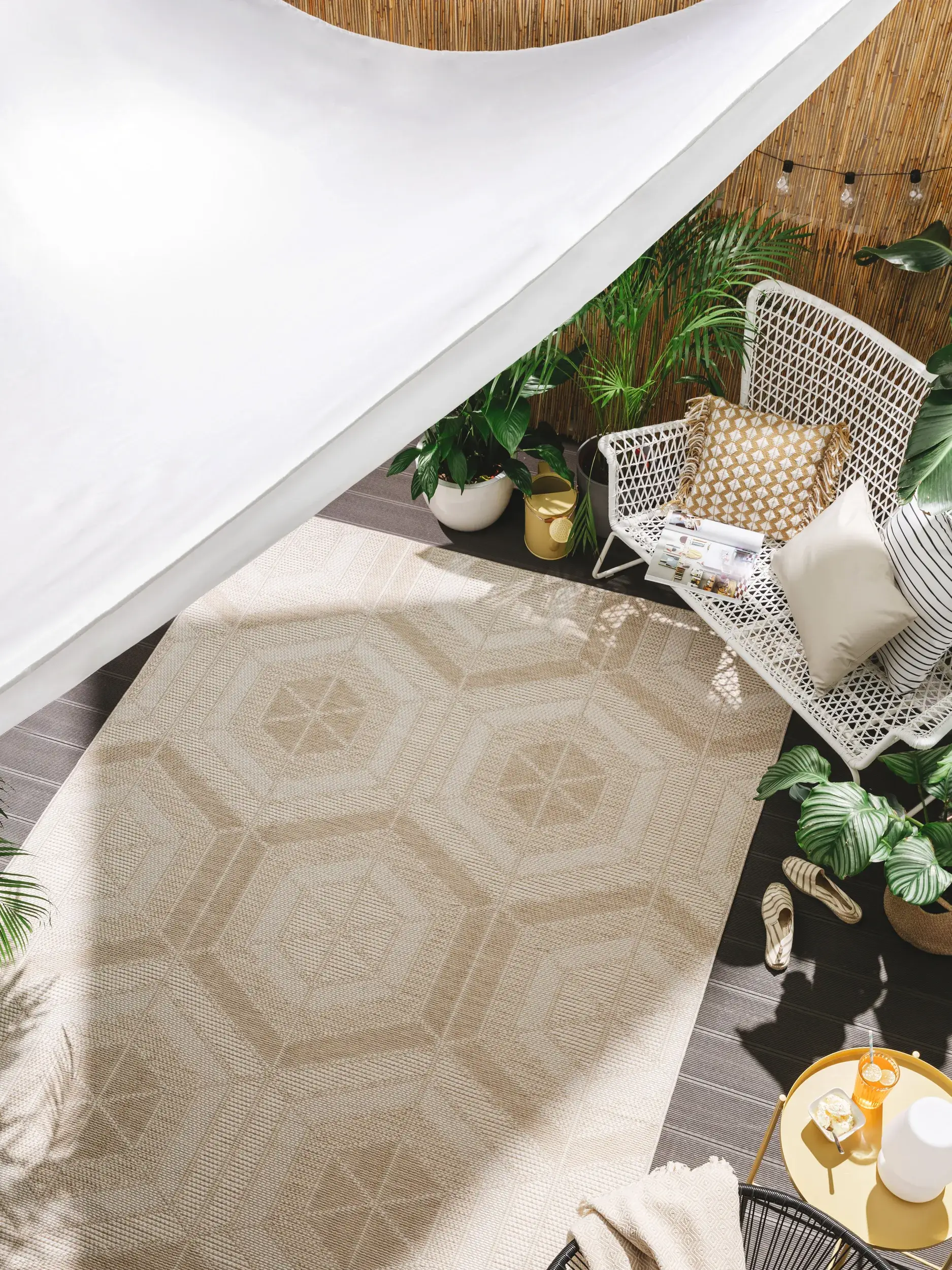 Rug made of 100% Polypropylen in White with a 100% Polypropylen high pile by benuta Nest