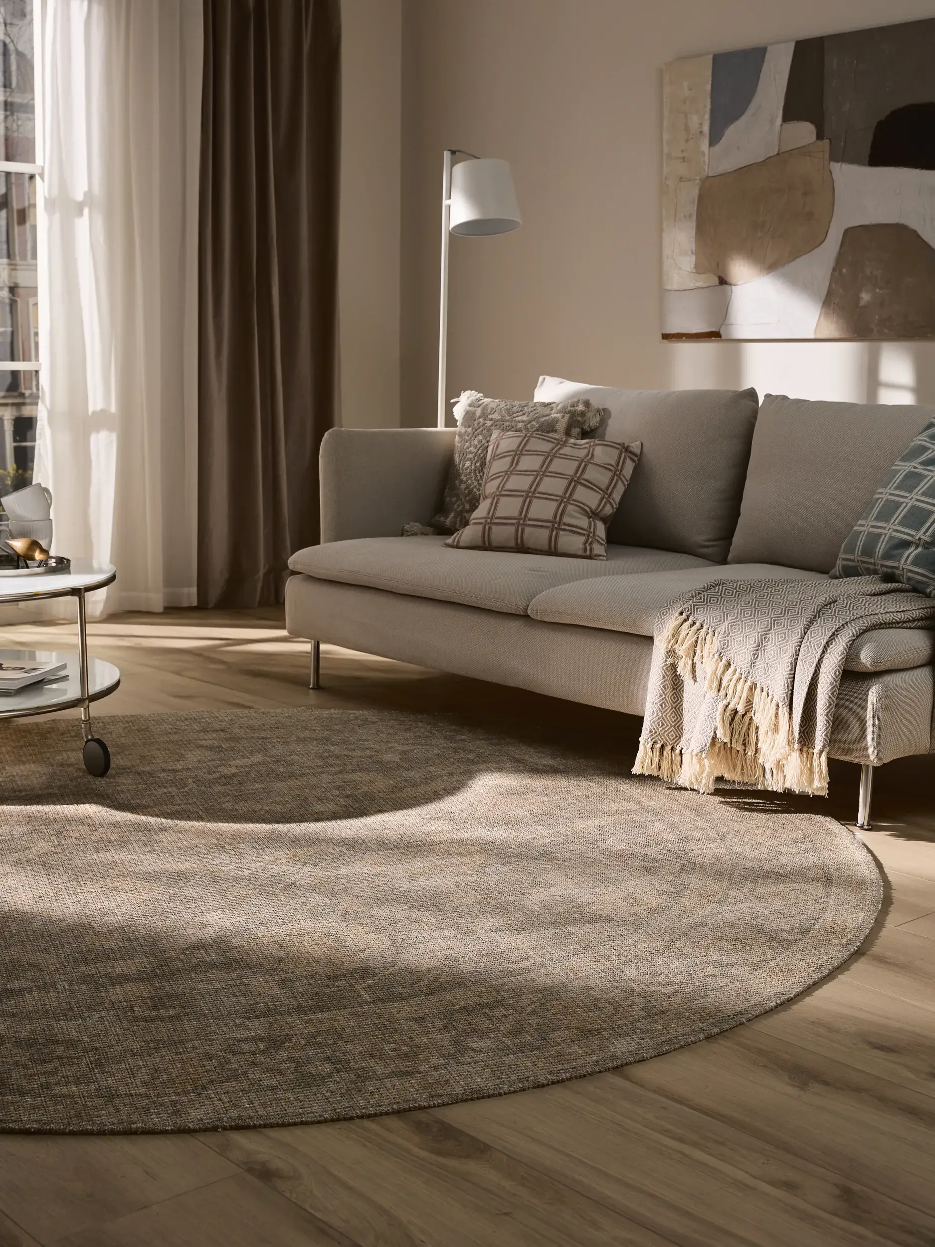Tæppe af 50% Polyester, 50% Polybomuld i Beige med 50% Polyester, 50% Polybomuld høj luv fra benuta nest