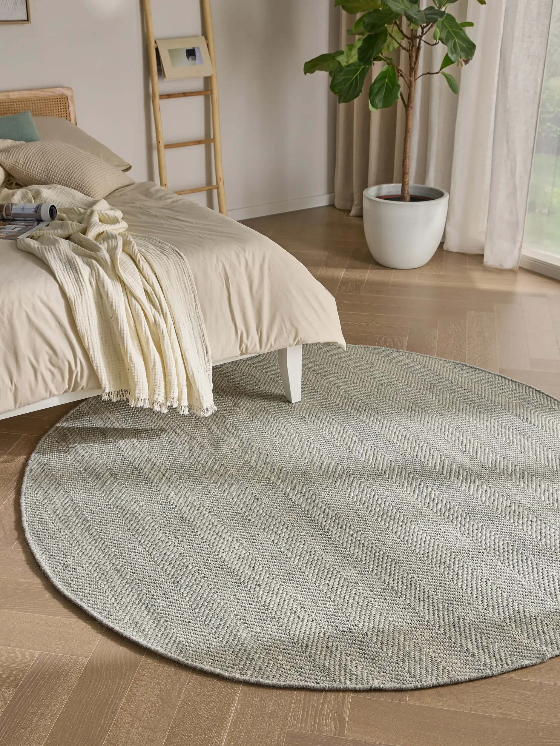 Rug Lars made of 60% Wool, 20% Cotton, 20% Polyester in Grey by benuta Pure