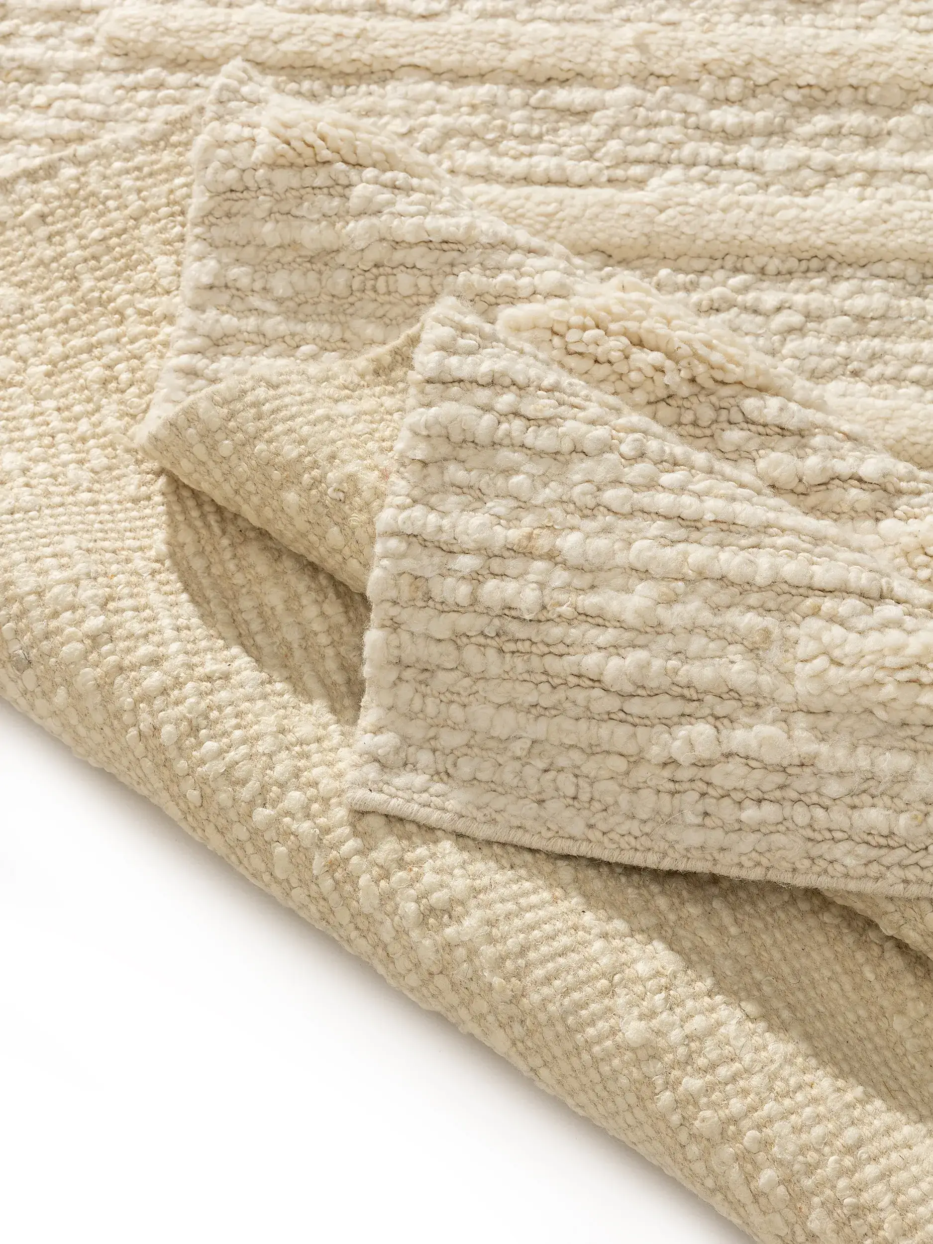 Teppich aus 90% Wolle, 10% Baumwolle in Beige mit 90% Wolle, 10% Baumwolle hohem Flor von benuta Finest