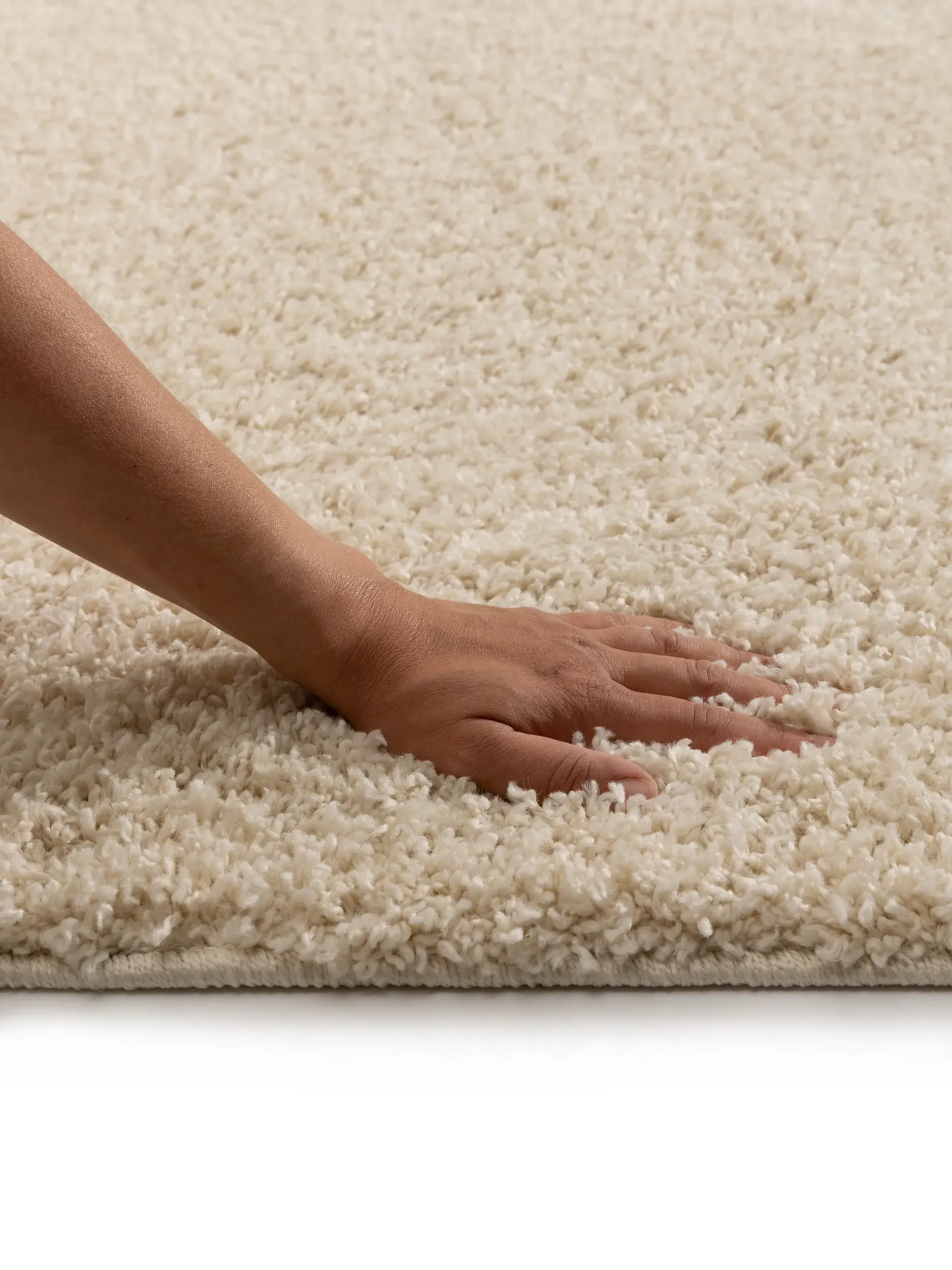 Rug made of 100% Polypropylen in Beige with a 100% Polypropylen high pile by benuta Basic