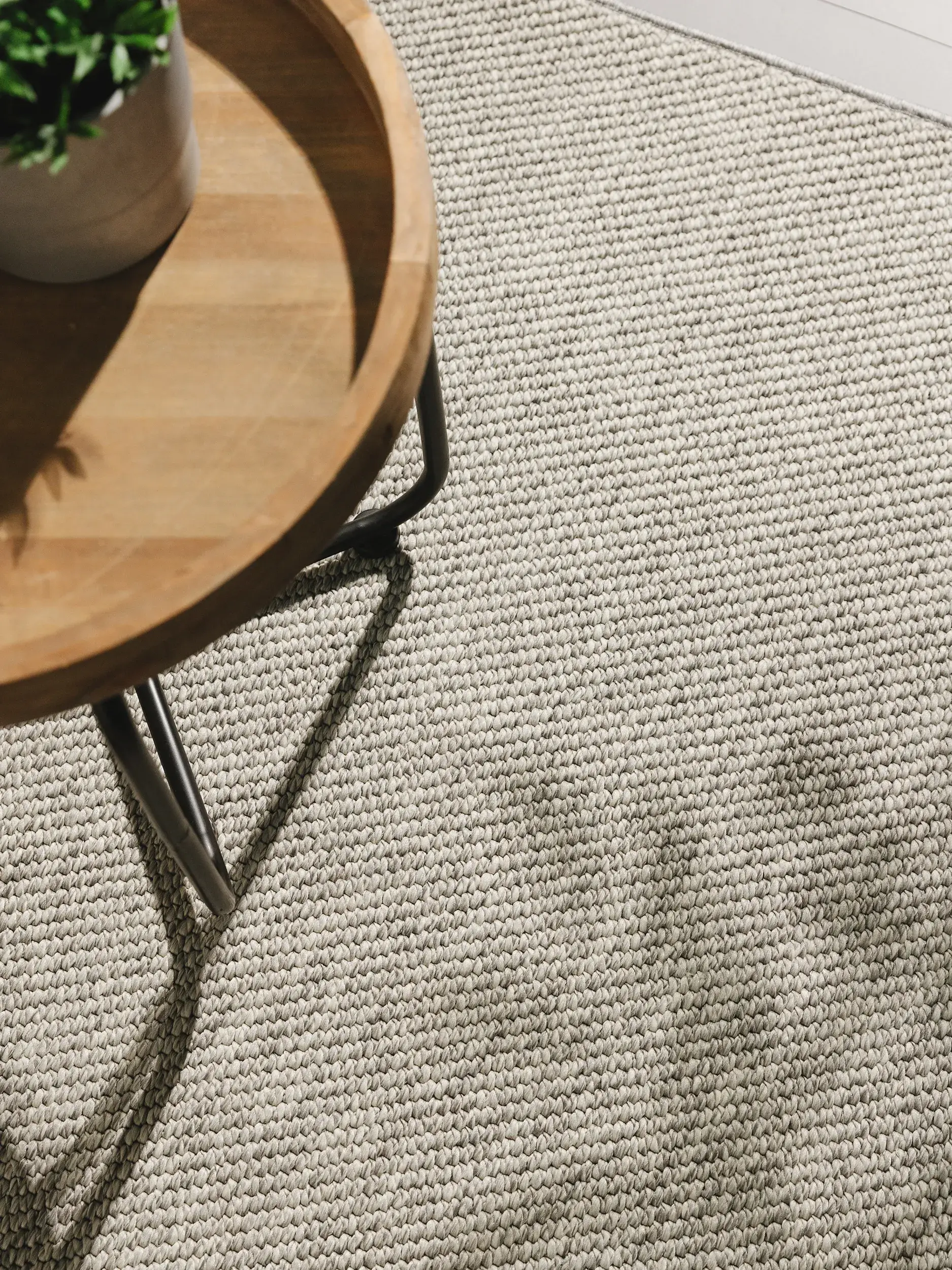 Rug made of 100% Polypropylen in Grey with a 100% Polypropylen high pile by benuta Basic