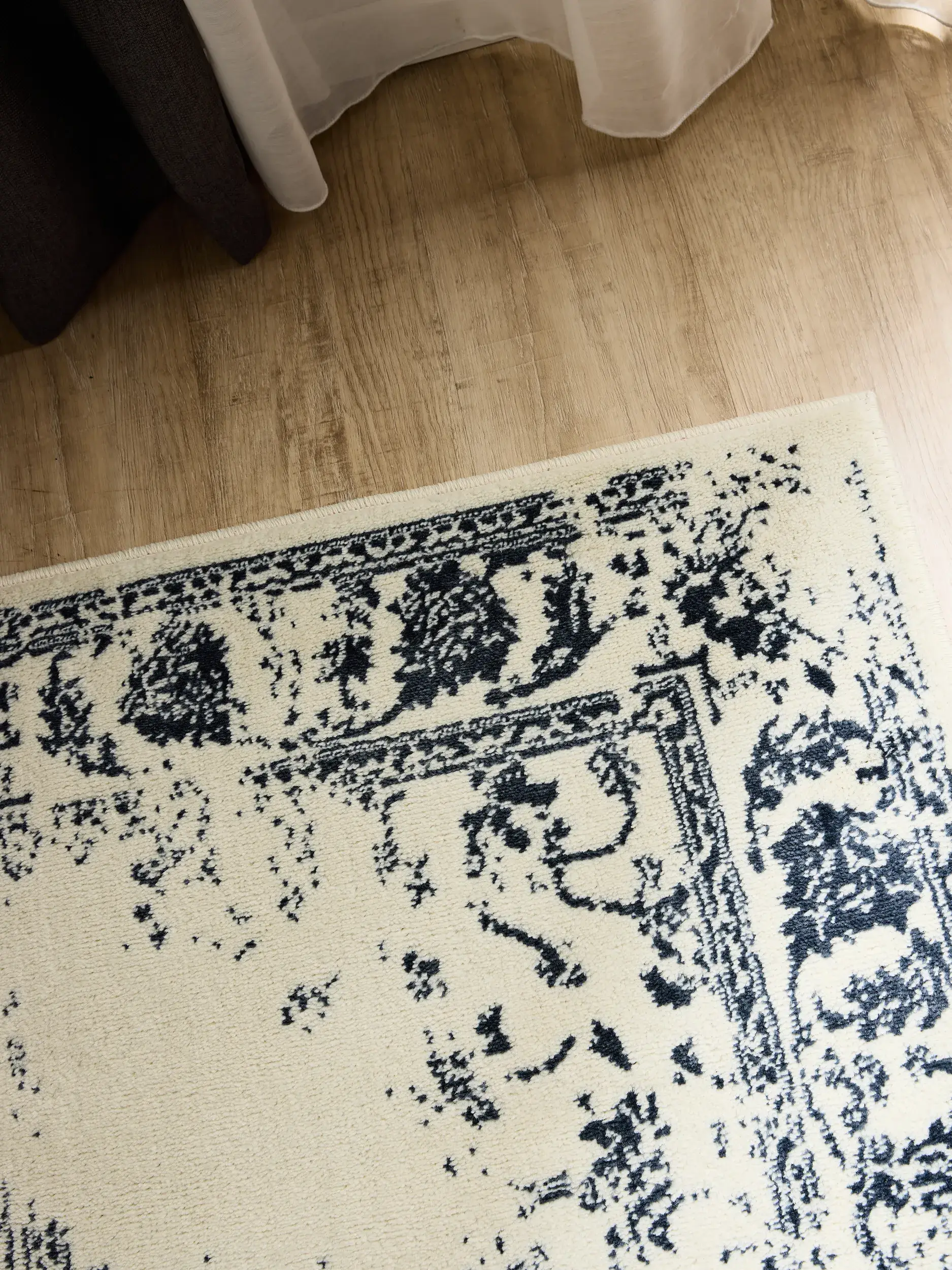 Rug made of 100% Polypropylen in Beige with a 100% Polypropylen high pile by benuta Basic