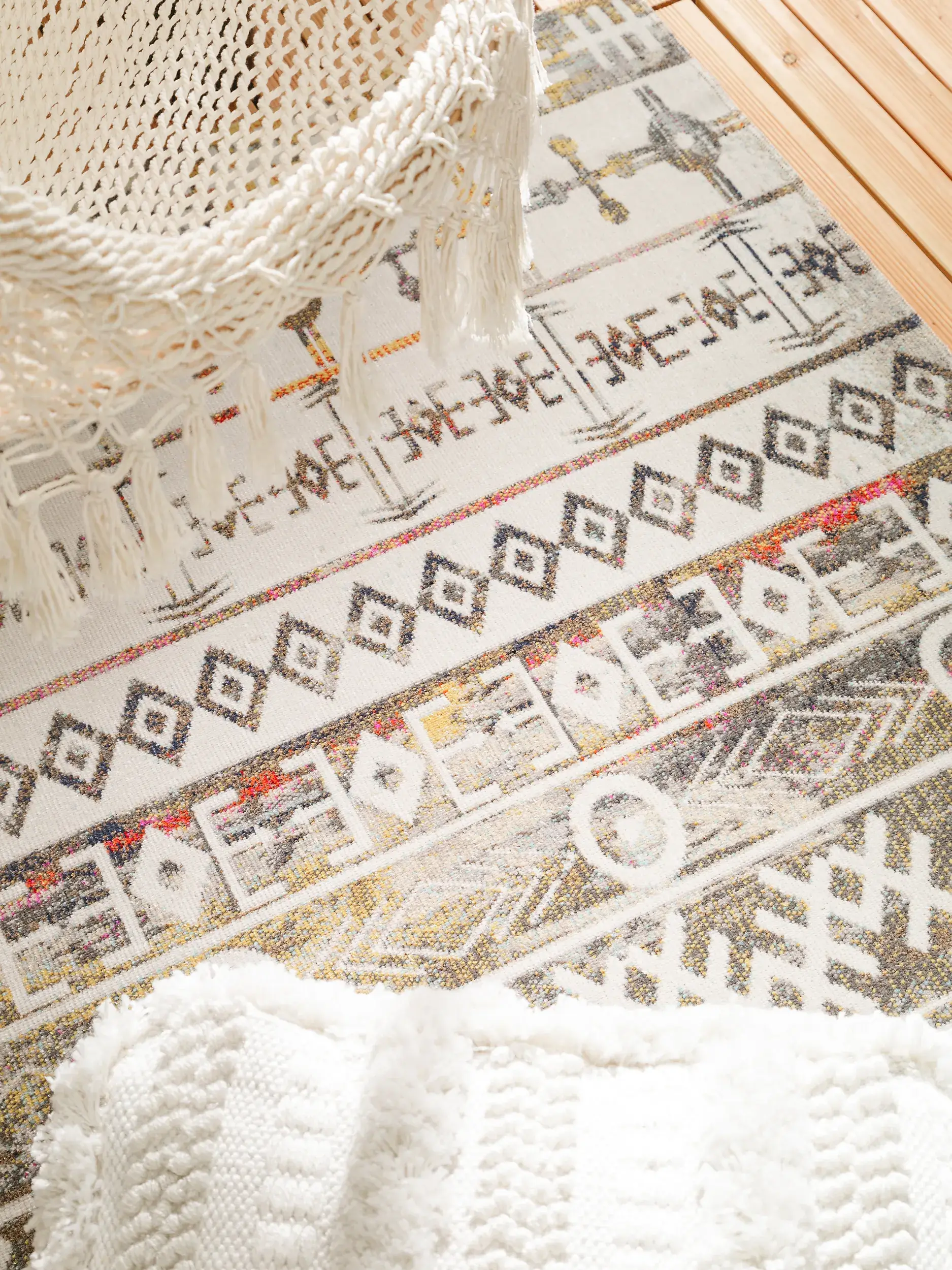 Rug made of 100% Polypropylen in Multicolour with a 100% Polypropylen high pile by benuta Nest