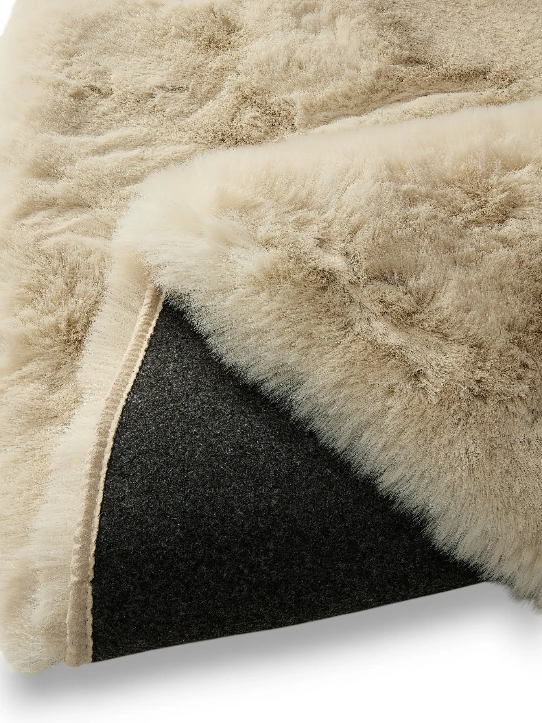 Rug made of 100% Polyester in Beige with a 100% Polyester high pile by benuta Finest