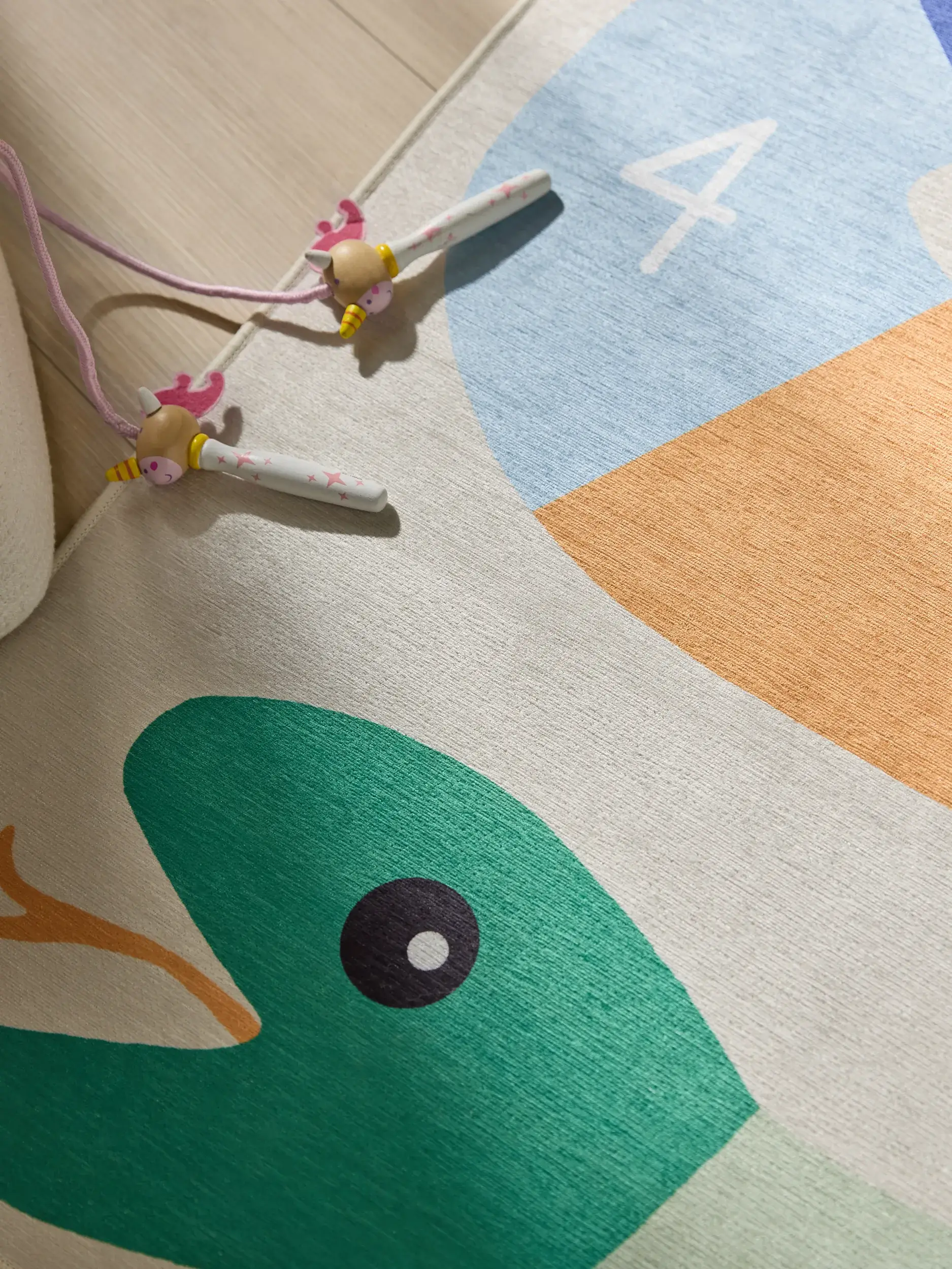 Rug made of 100% Polyester in Multicolour with a 100% Polyester high pile by Lytte