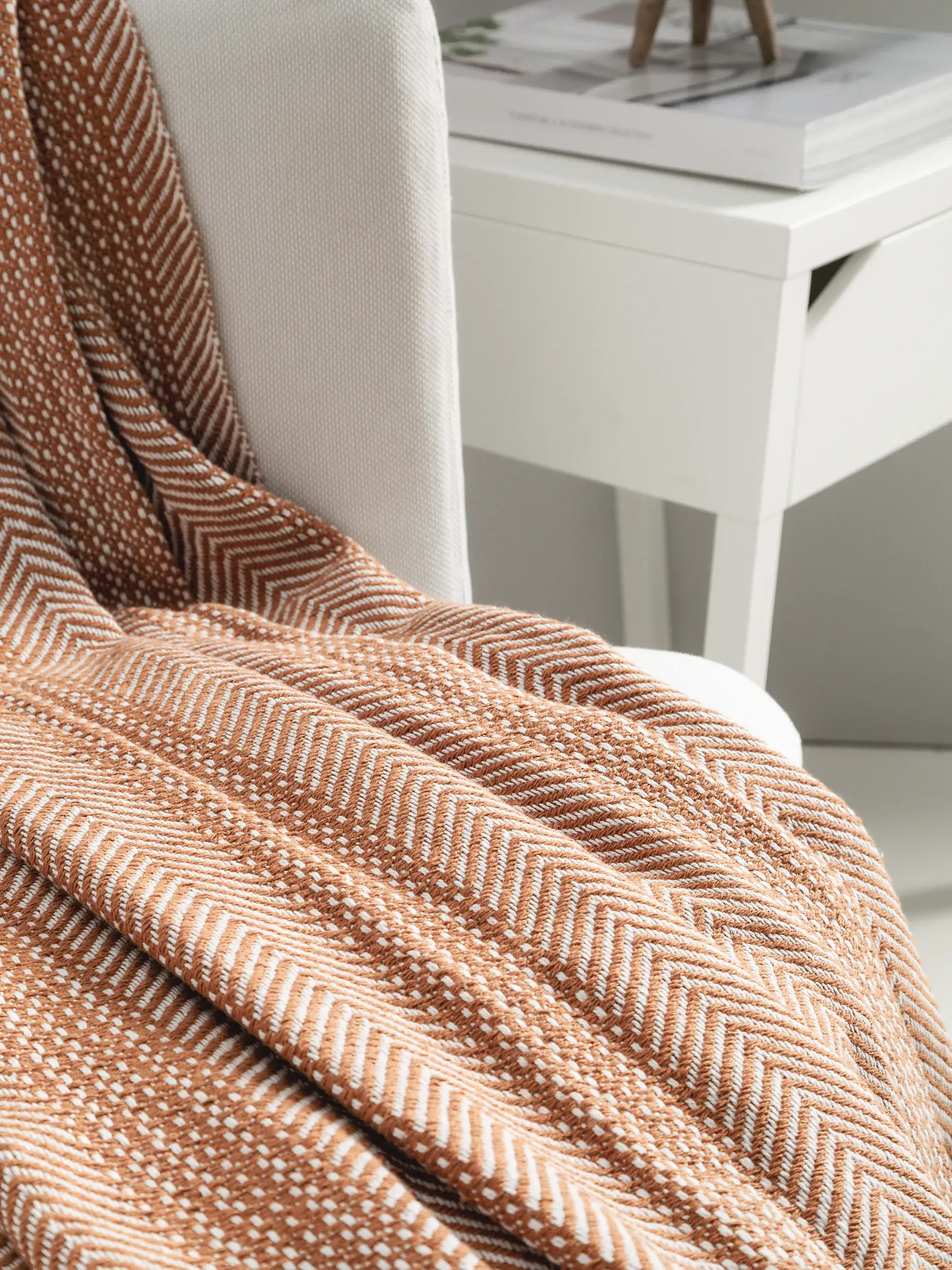 Baumwolldecke Alisea Braun in Ornament design made of 100% Cotton by benuta Nest