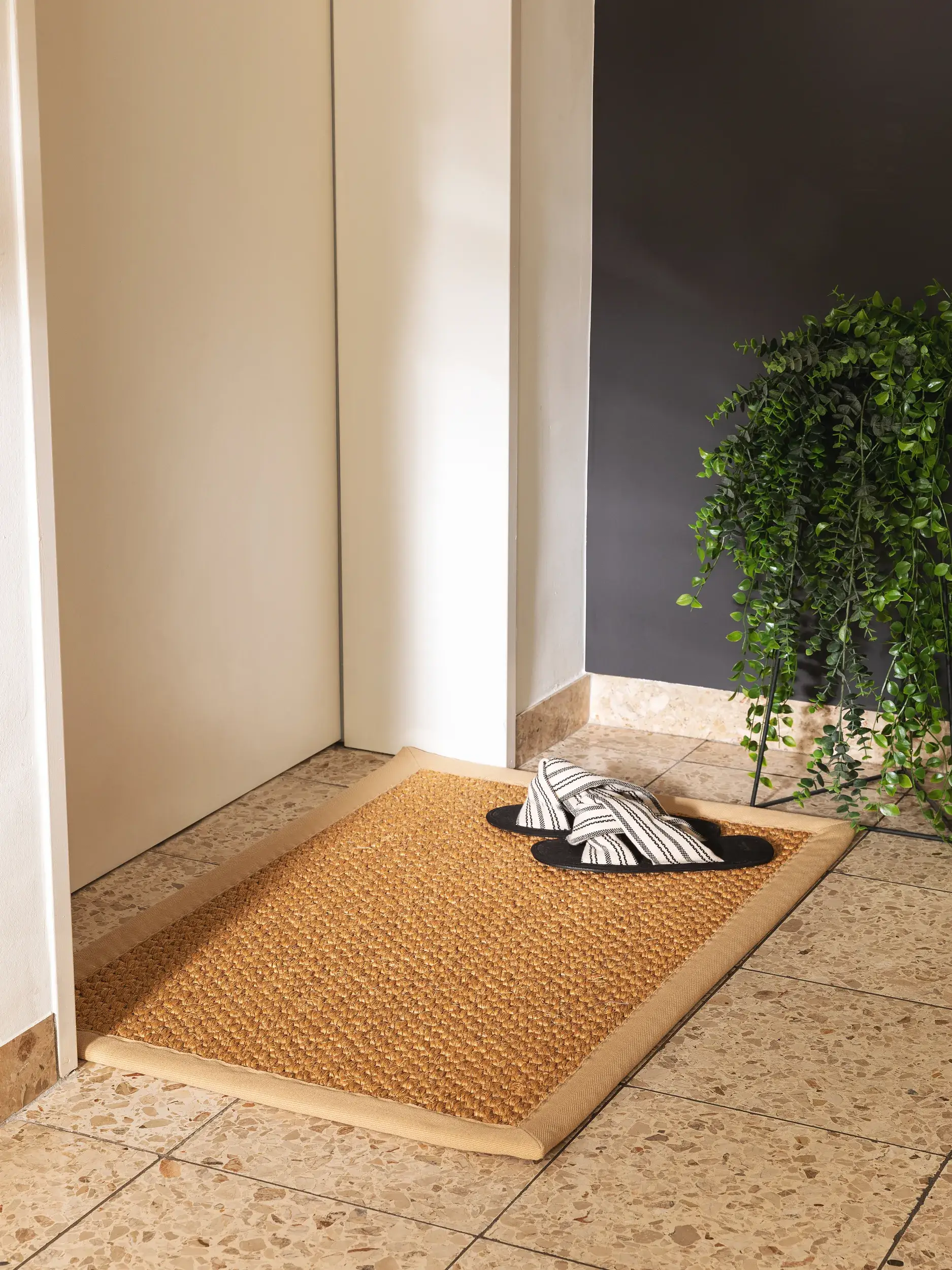 Fußmatte Greta Beige im Design Bordüre aus 100% Sisal von benuta Pure