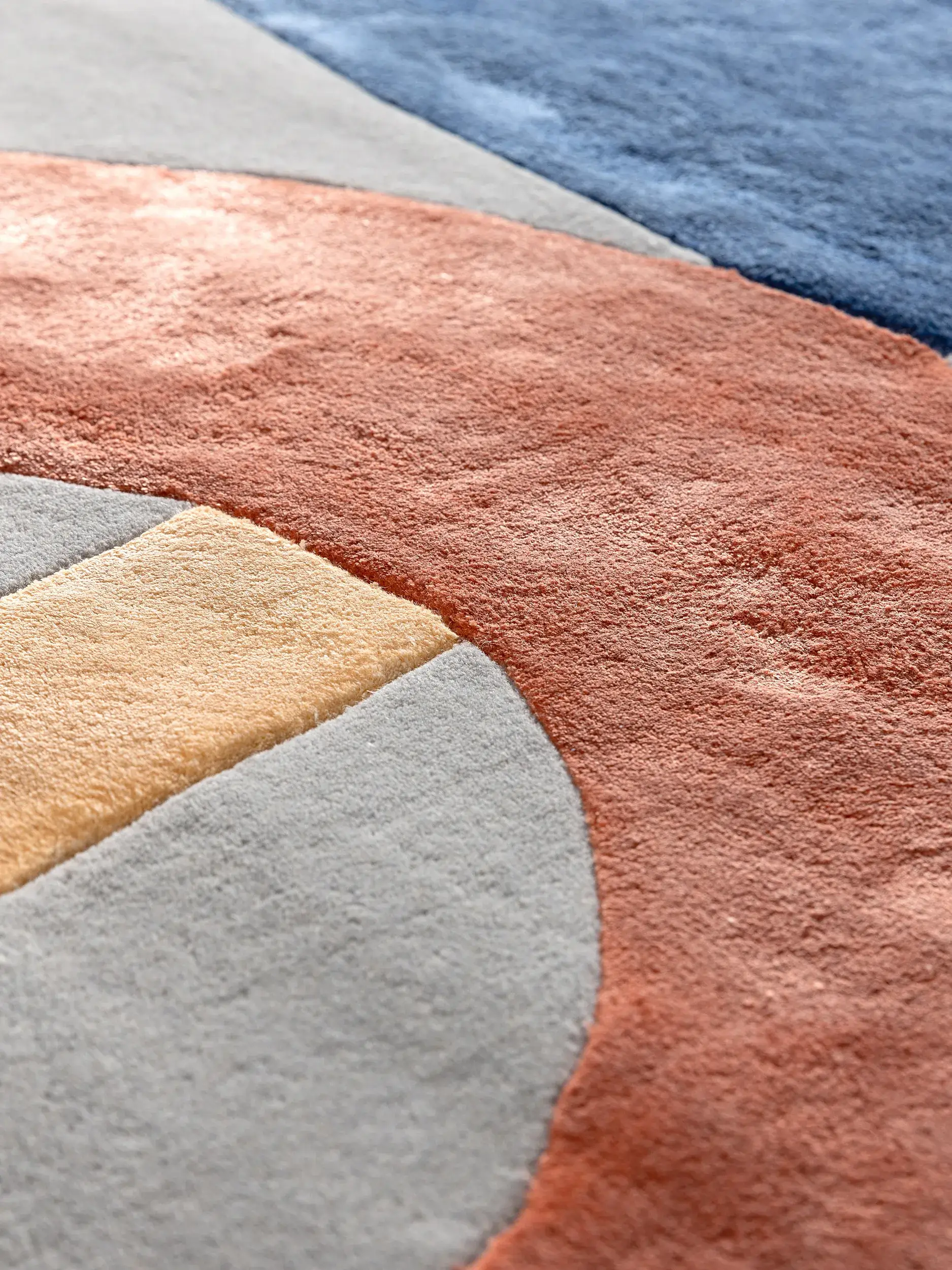 Rug made of 60% Wool, 40% Lyocell (Tencel™) in Multicolour with a 60% Wool, 40% Lyocell (Tencel™) high pile by benuta Finest