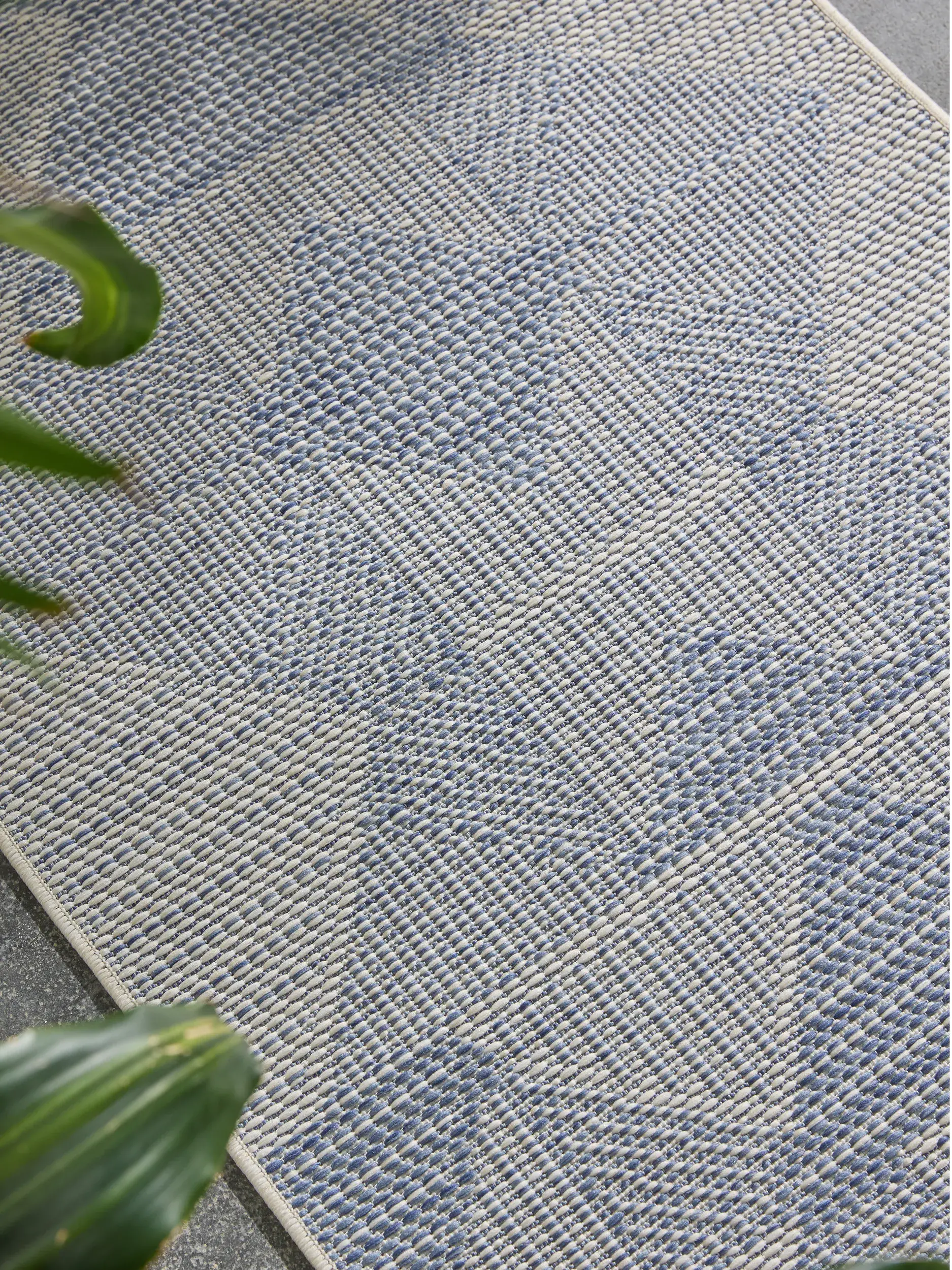 Rug made of 100% Polypropylen in Blue with a 100% Polypropylen high pile by benuta Nest