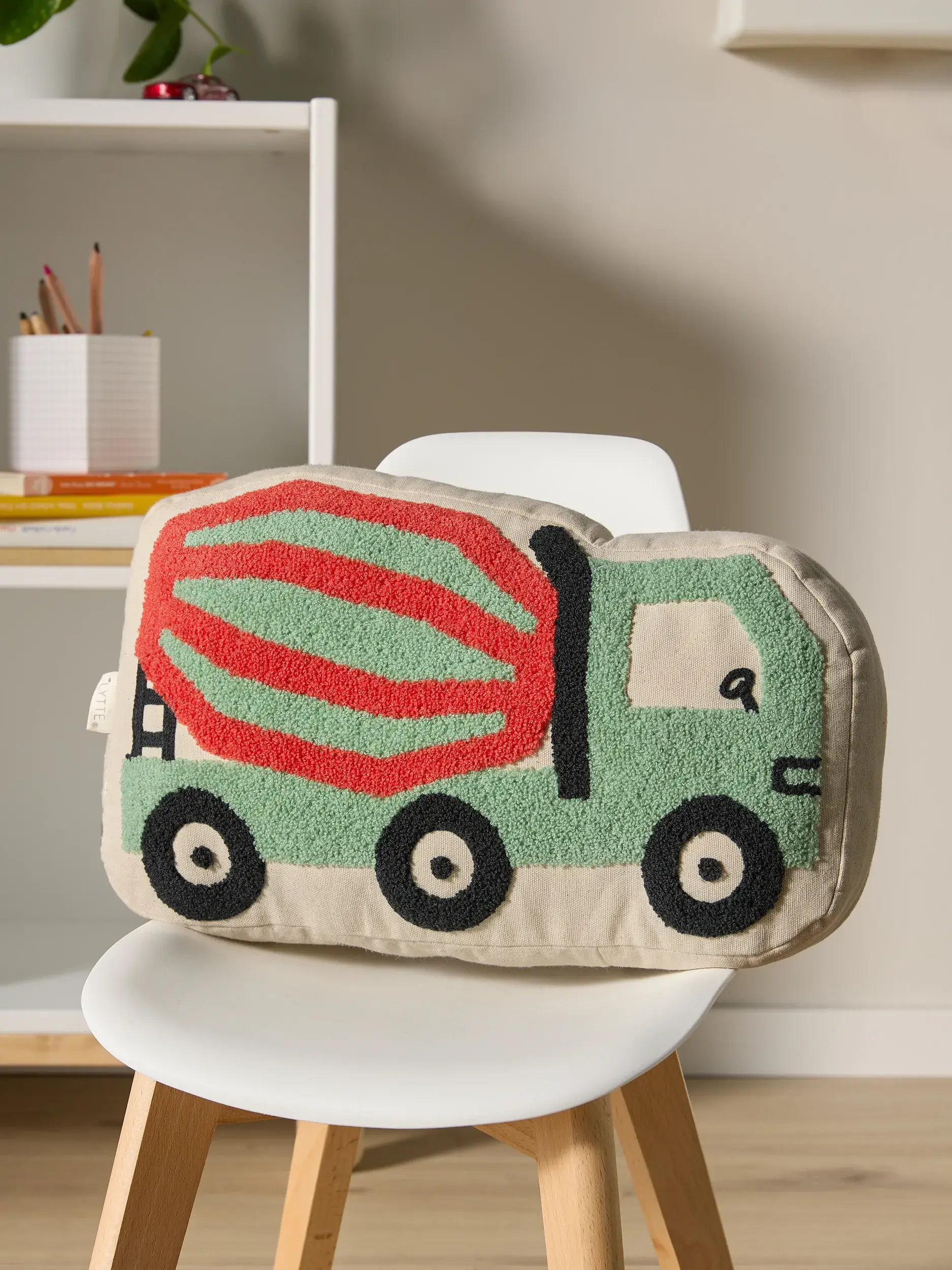 Cushion Niki Green by Lytte