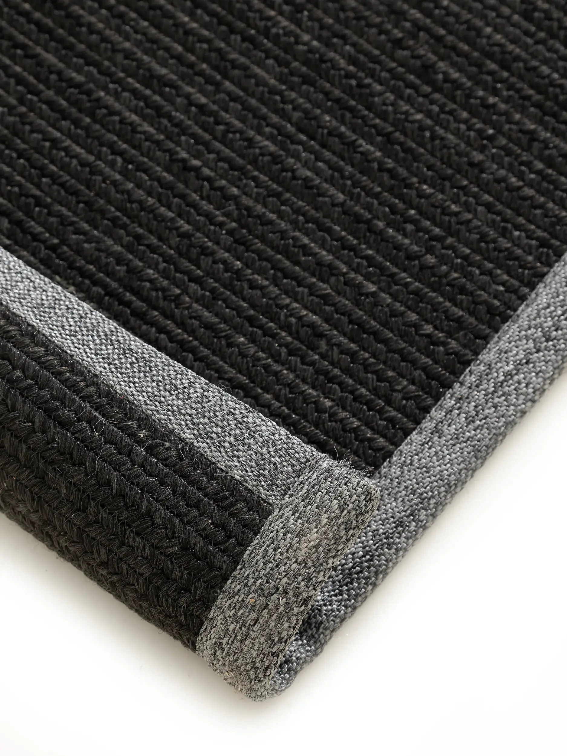 Tapete de 80% Polypropylen, 20% Polyester em Schwarz com pelo de 80% Polypropylen, 20% Polyester de altura da benuta Nest
