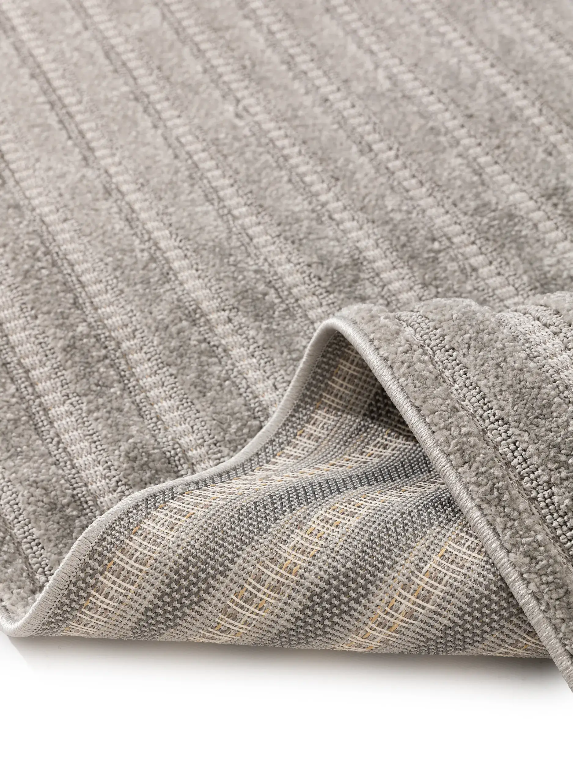 Rug made of 100% Polypropylen in Grau with a 100% Polypropylen high pile by benuta Basic