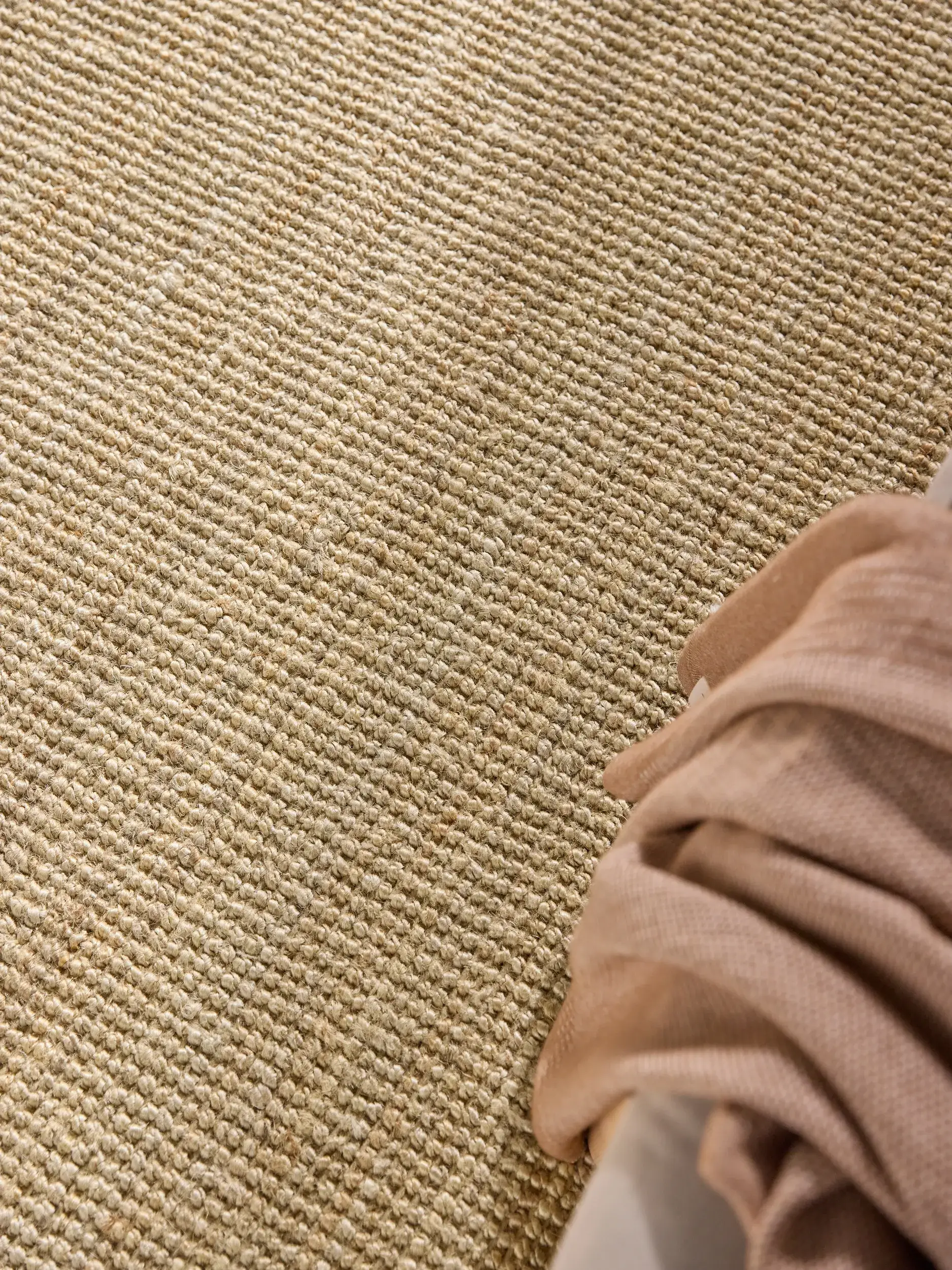 Teppe Svea av 100% Jute i Beige fra benuta pure
