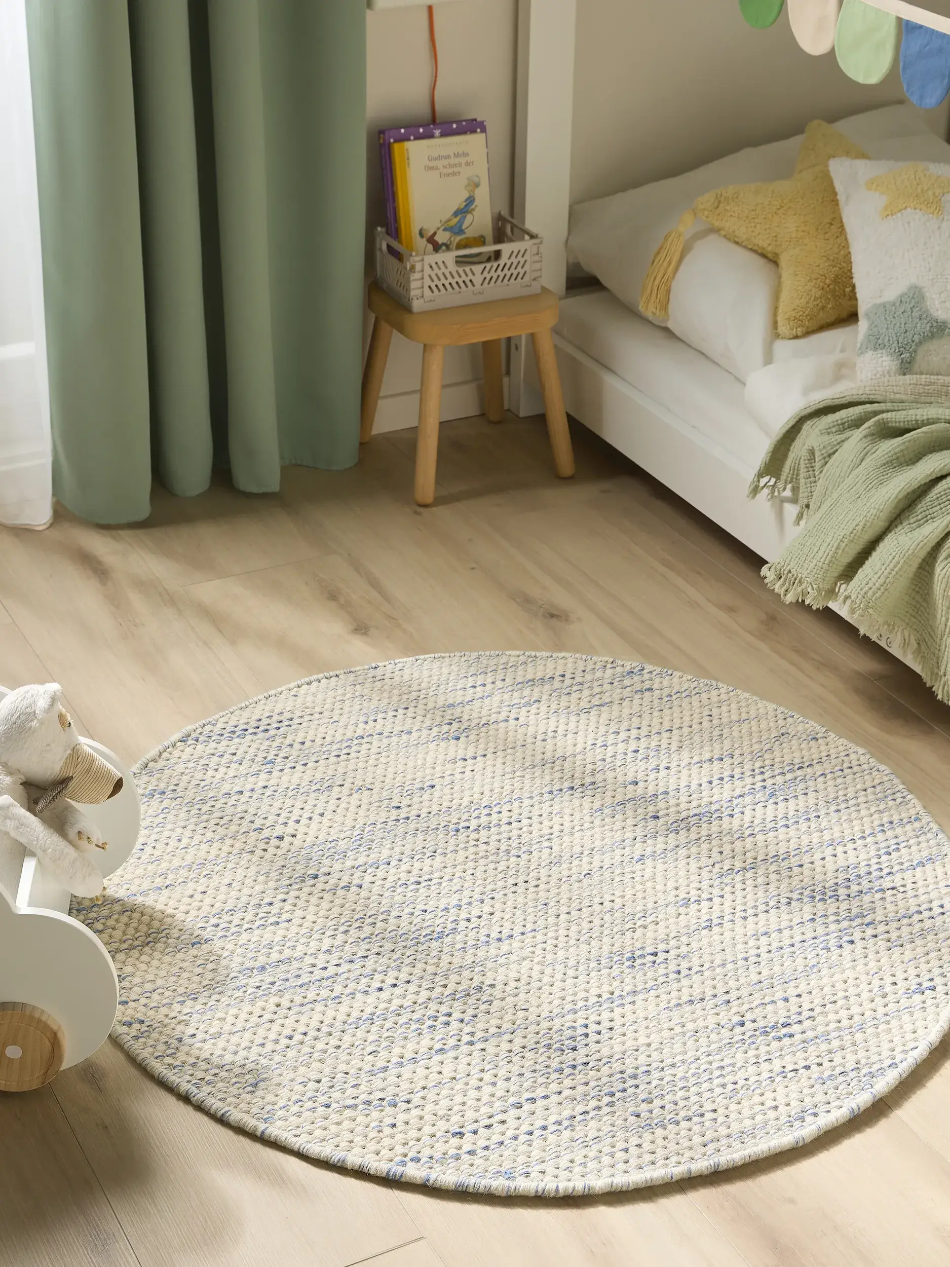 Teppich aus 100% Wolle (aus Neuseeland) in Blau mit 100% Wolle (aus Neuseeland) hohem Flor von Lytte