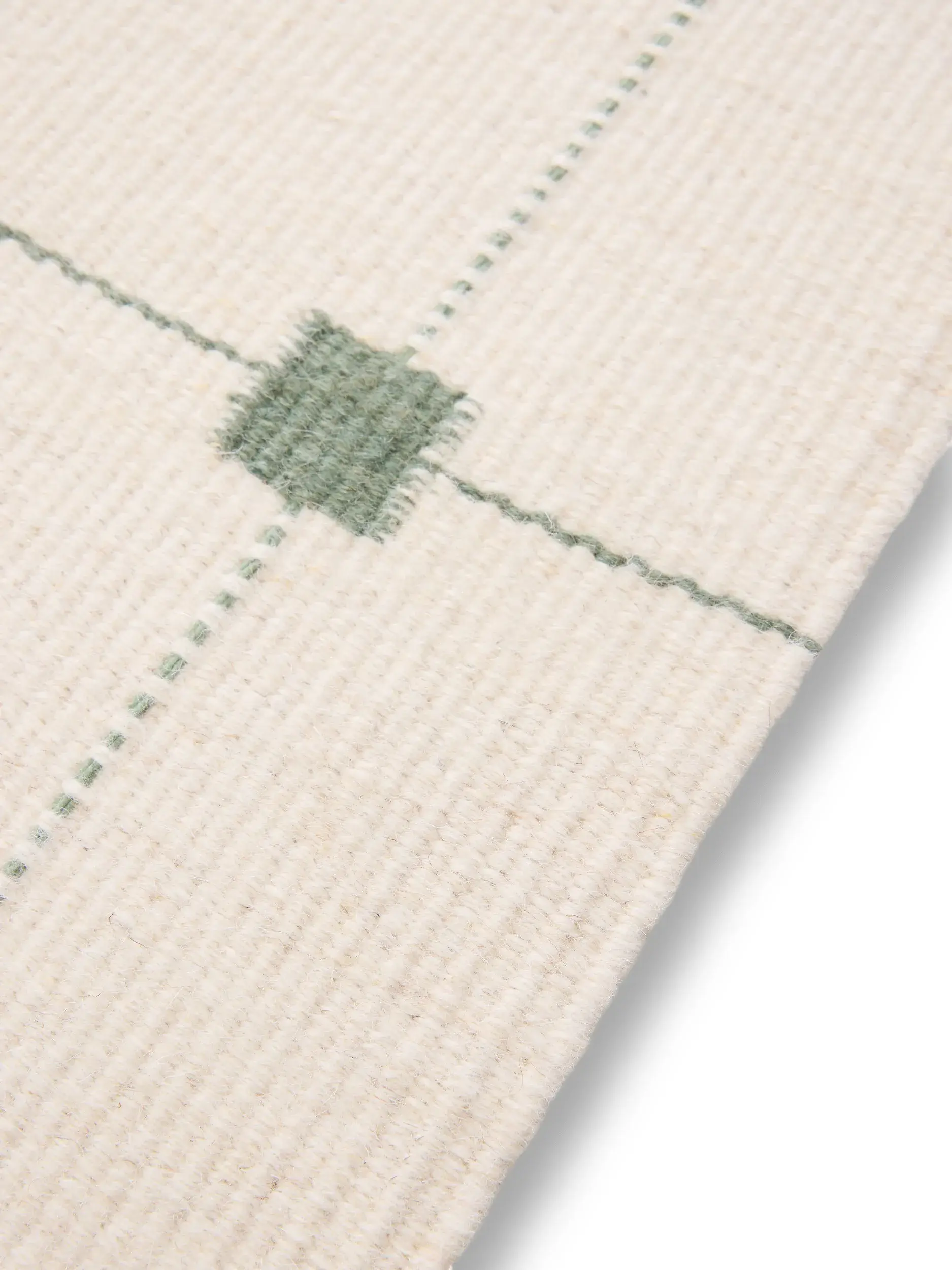 Teppich aus 100% Wolle in Beige mit 100% Wolle hohem Flor von benuta Pure