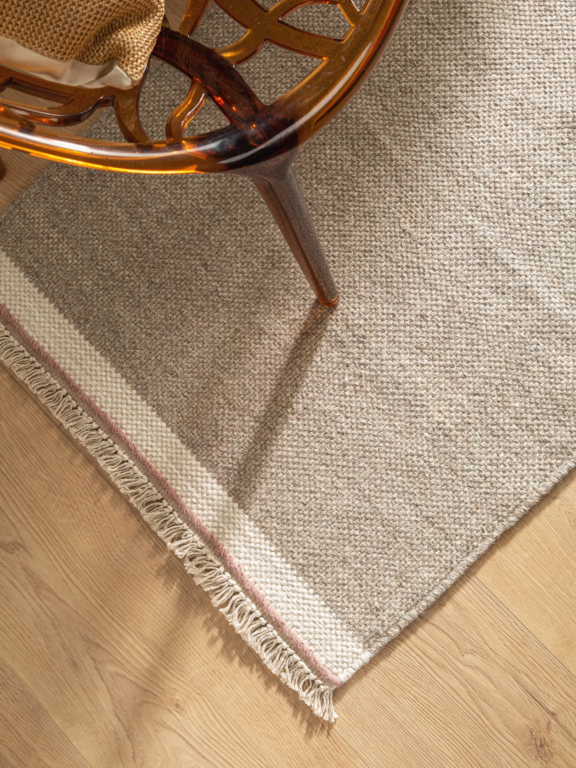Teppich aus 60% Wolle, 40% Baumwolle in Grau mit 60% Wolle, 40% Baumwolle hohem Flor von benuta Pop