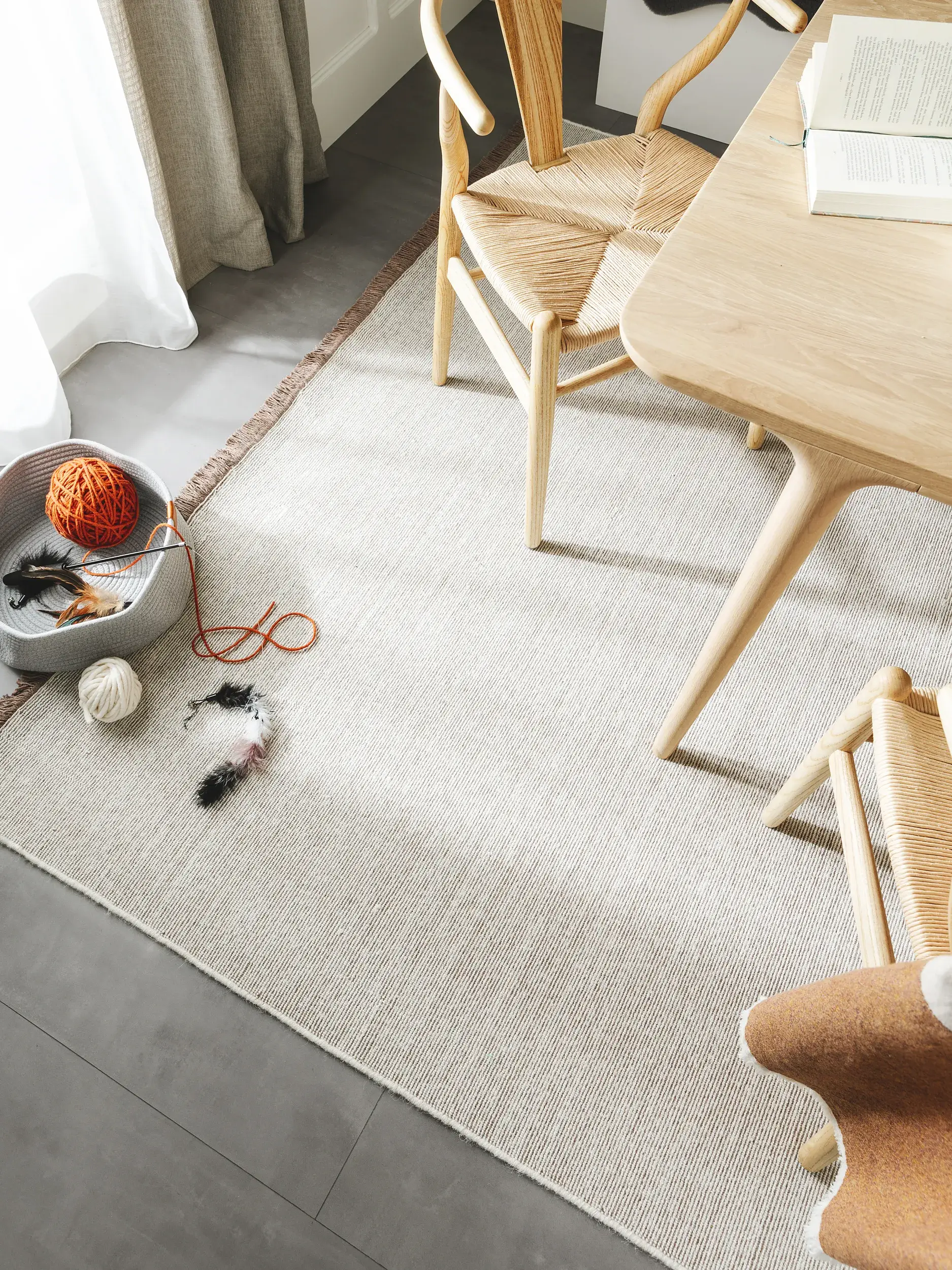 Teppich aus 70% Wolle, 30% Baumwolle in Braun mit 70% Wolle, 30% Baumwolle hohem Flor von benuta Nest