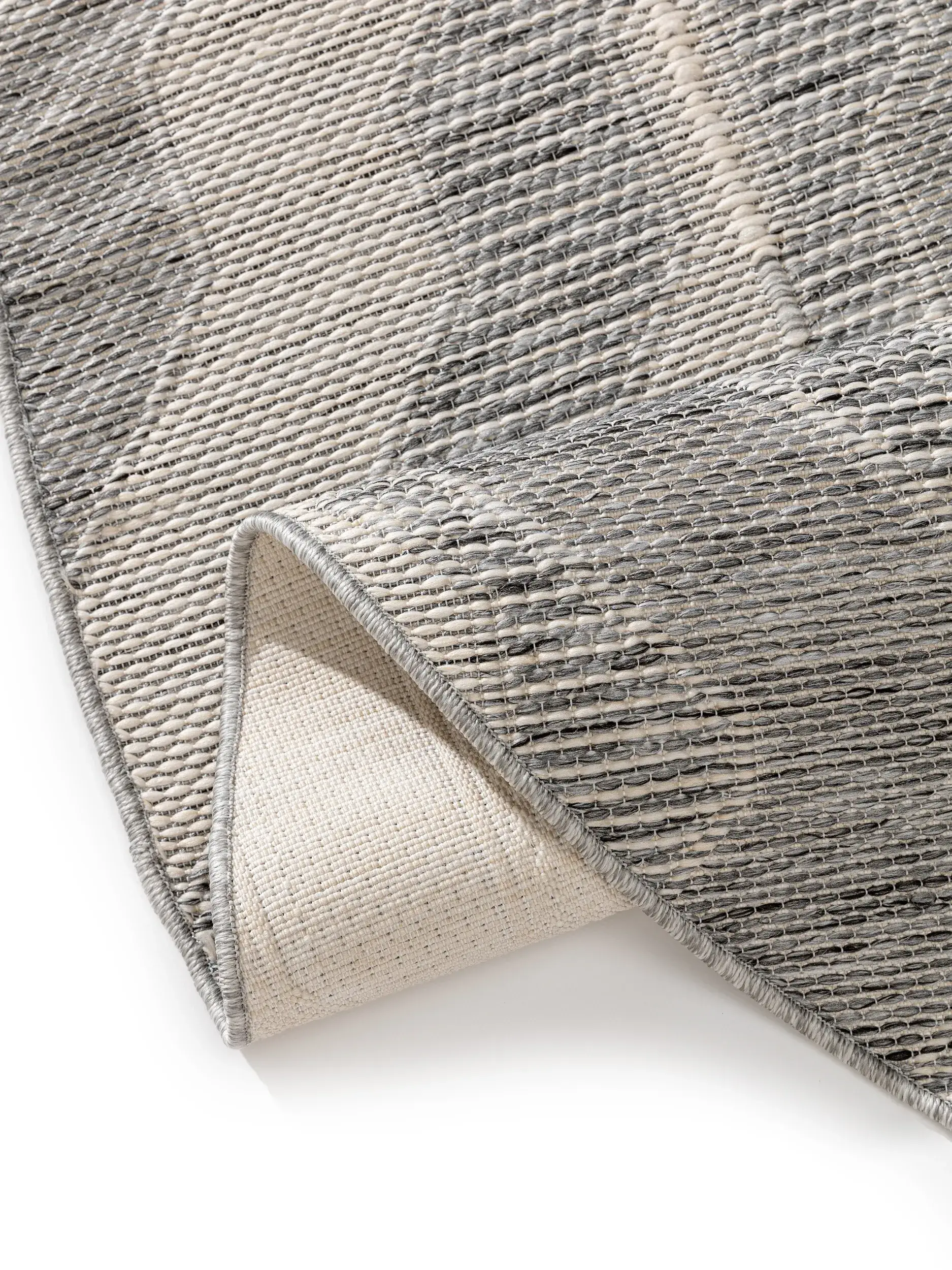 Rug made of 100% Polypropylen in Grey with a 100% Polypropylen high pile by benuta Nest