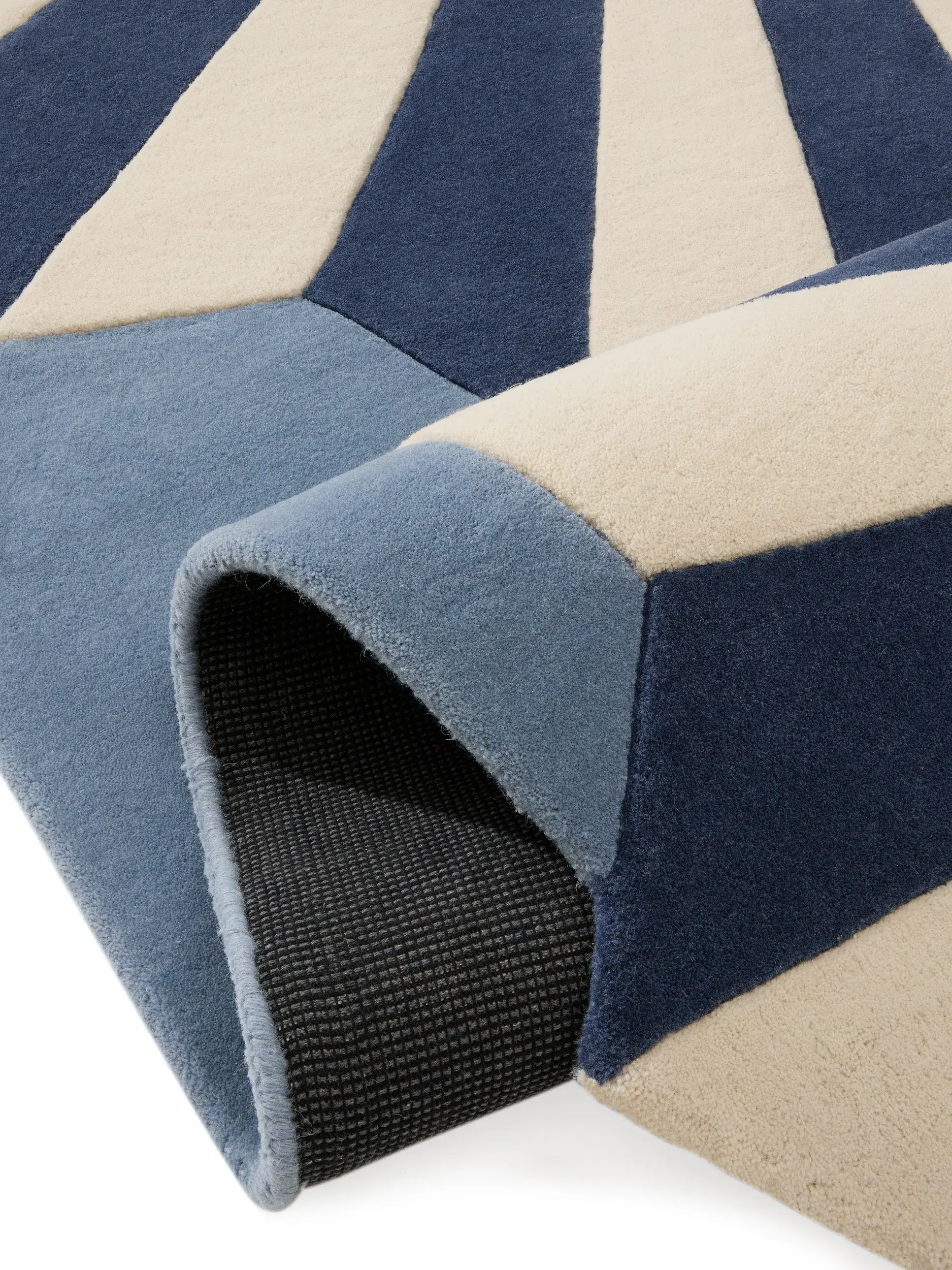 Rug made of 100% Wool (from New Zealand) in Blue with a 100% Wool (from New Zealand) high pile by benuta Finest
