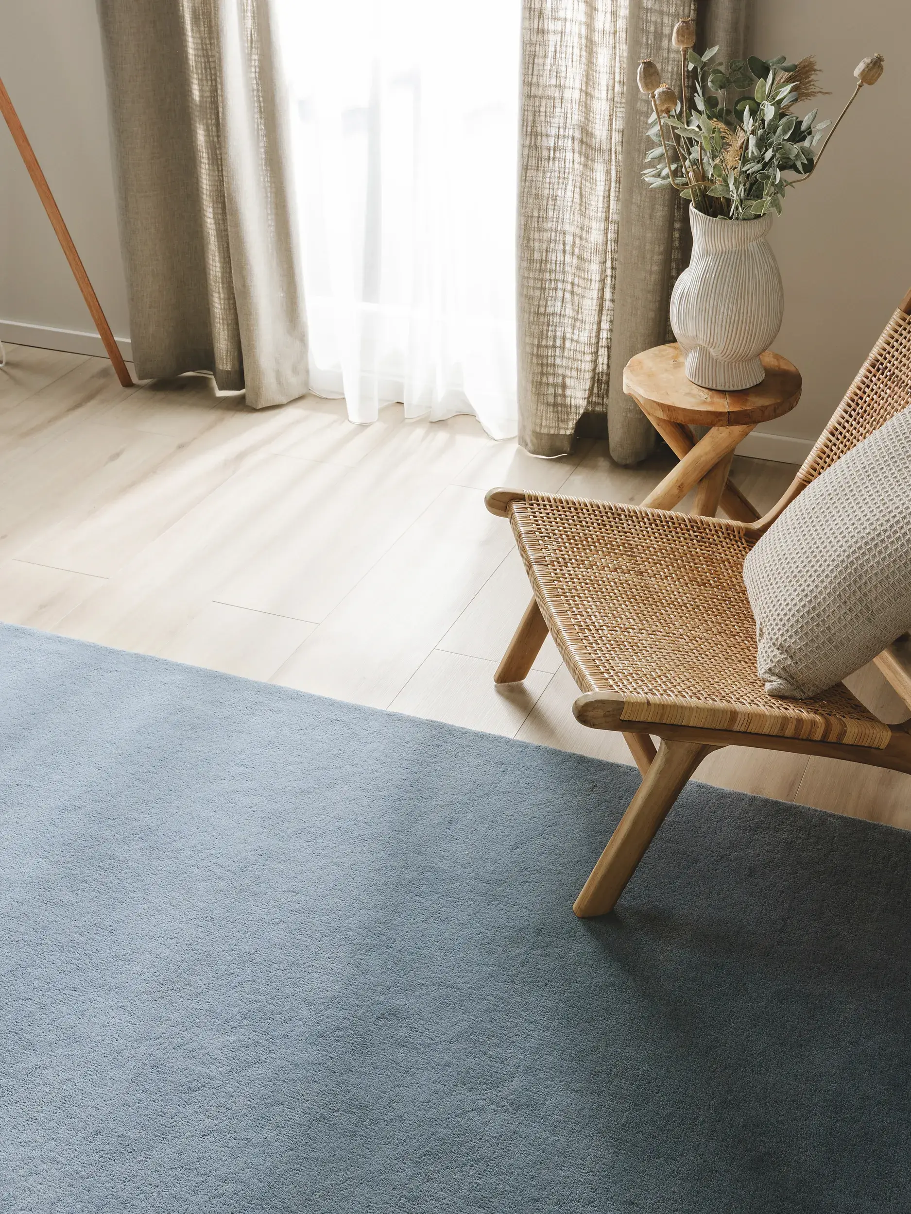 Teppich aus 100% Wolle in Blau mit 100% Wolle hohem Flor von benuta Nest