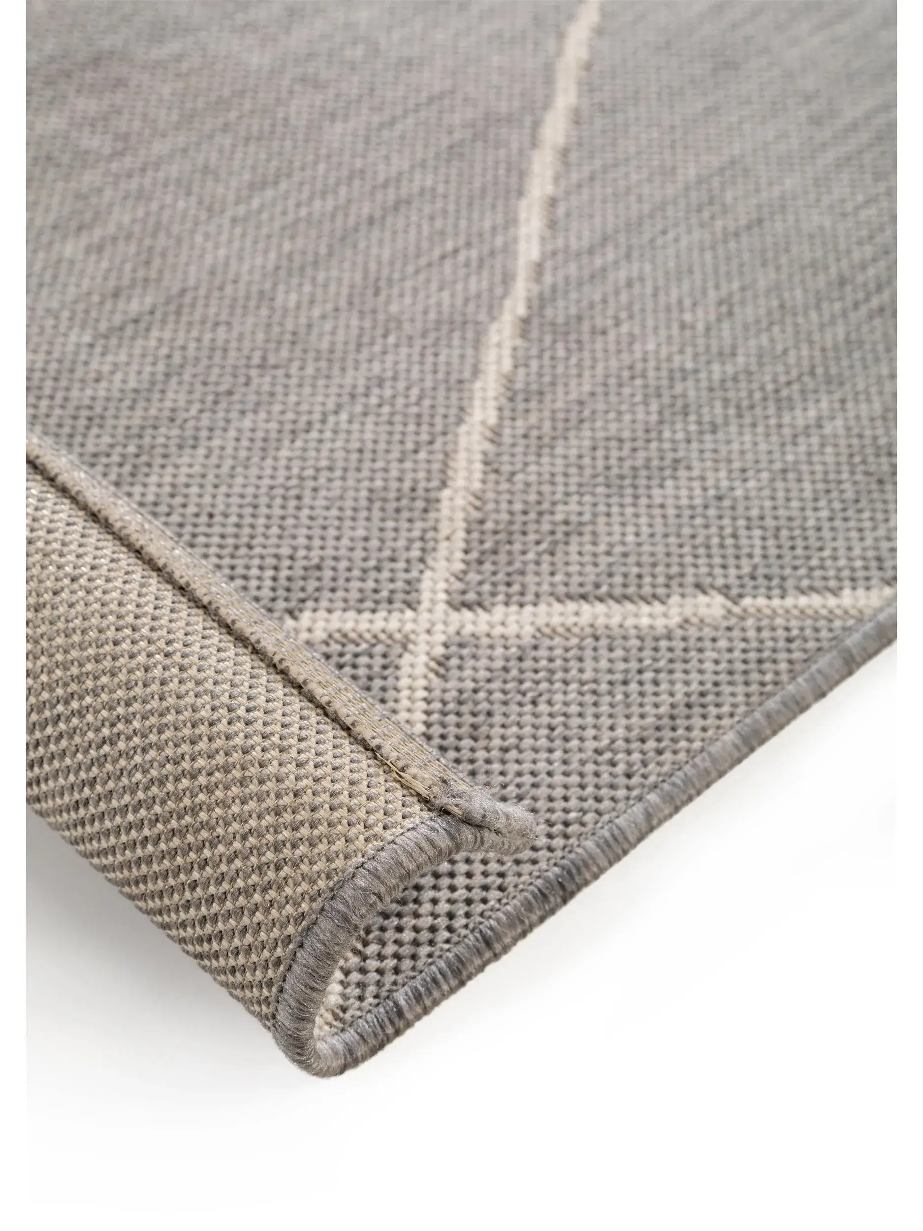 Rug made of 100% Polypropylen in Grau with a 100% Polypropylen high pile by benuta Nest