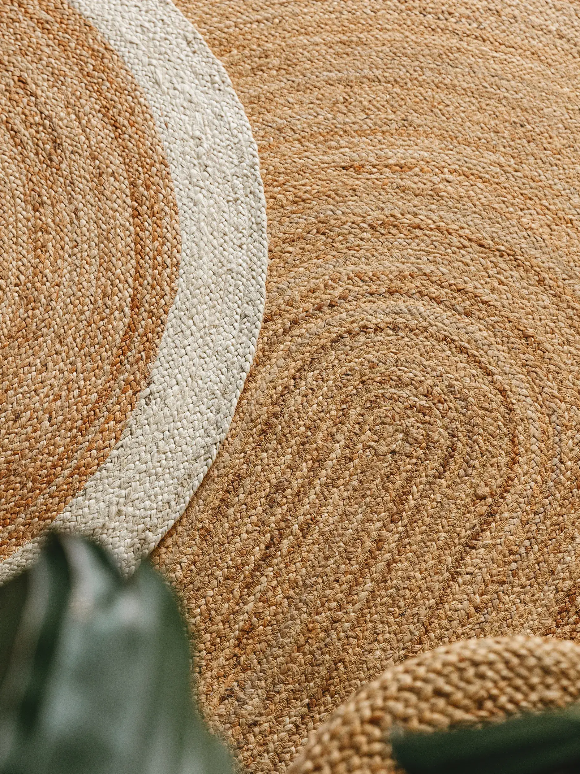 Teppich aus 100% Jute in Braun mit 100% Jute hohem Flor von benuta Pure