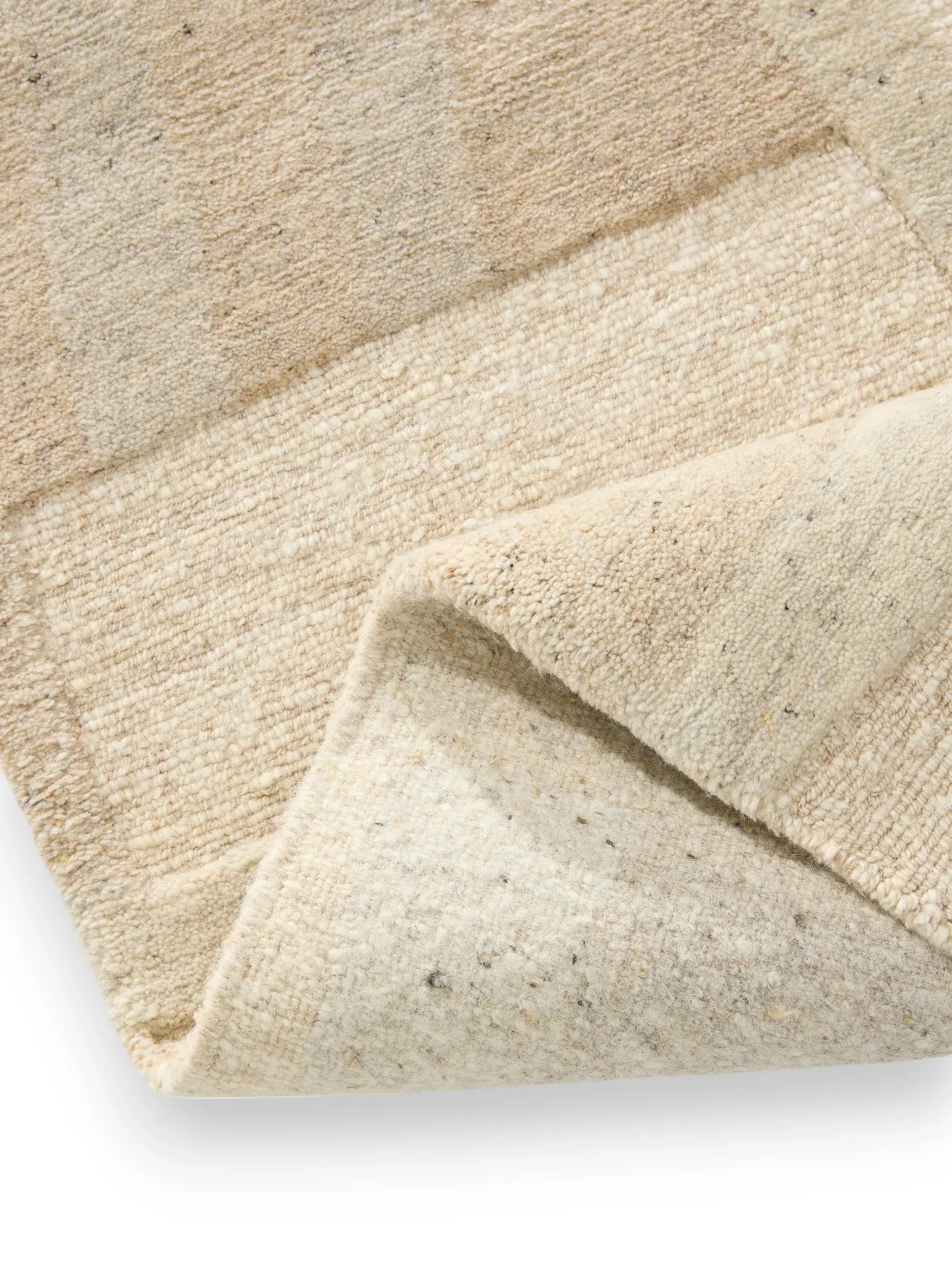 Teppich aus 100% Wolle in Beige mit 100% Wolle hohem Flor von benuta Finest