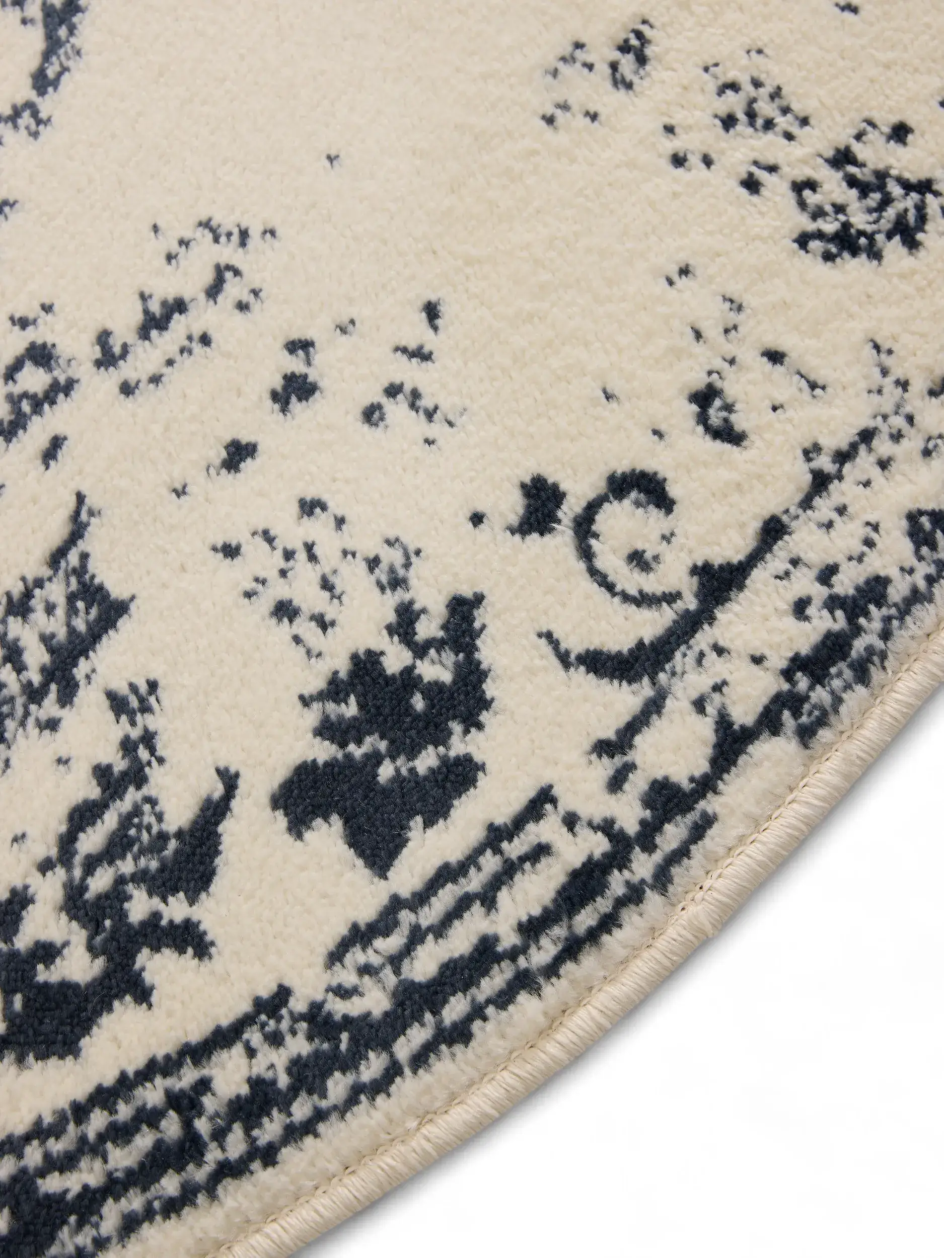 Teppich aus 100% Polypropyleen in Beige mit 100% Polypropyleen hohem Flor von benuta Basic