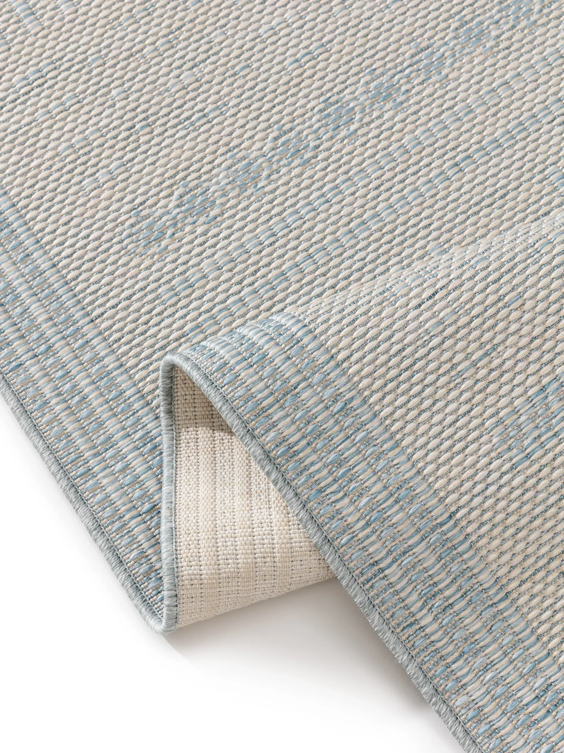 Rug made of 100% Polypropylen in Blue with a 100% Polypropylen high pile by benuta Nest