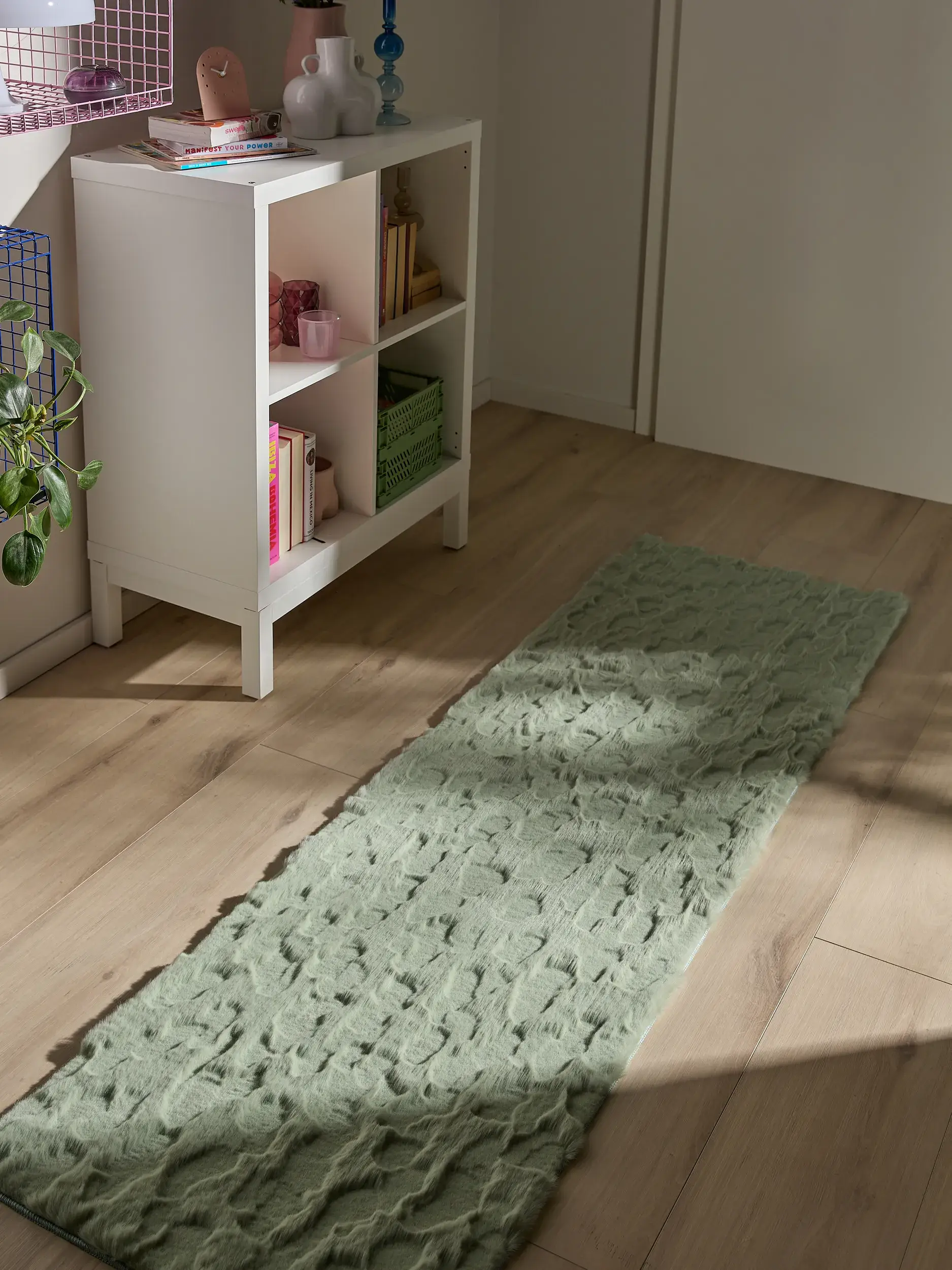 Rug made of 100% Polyester in Grün with a 100% Polyester high pile by benuta Pop