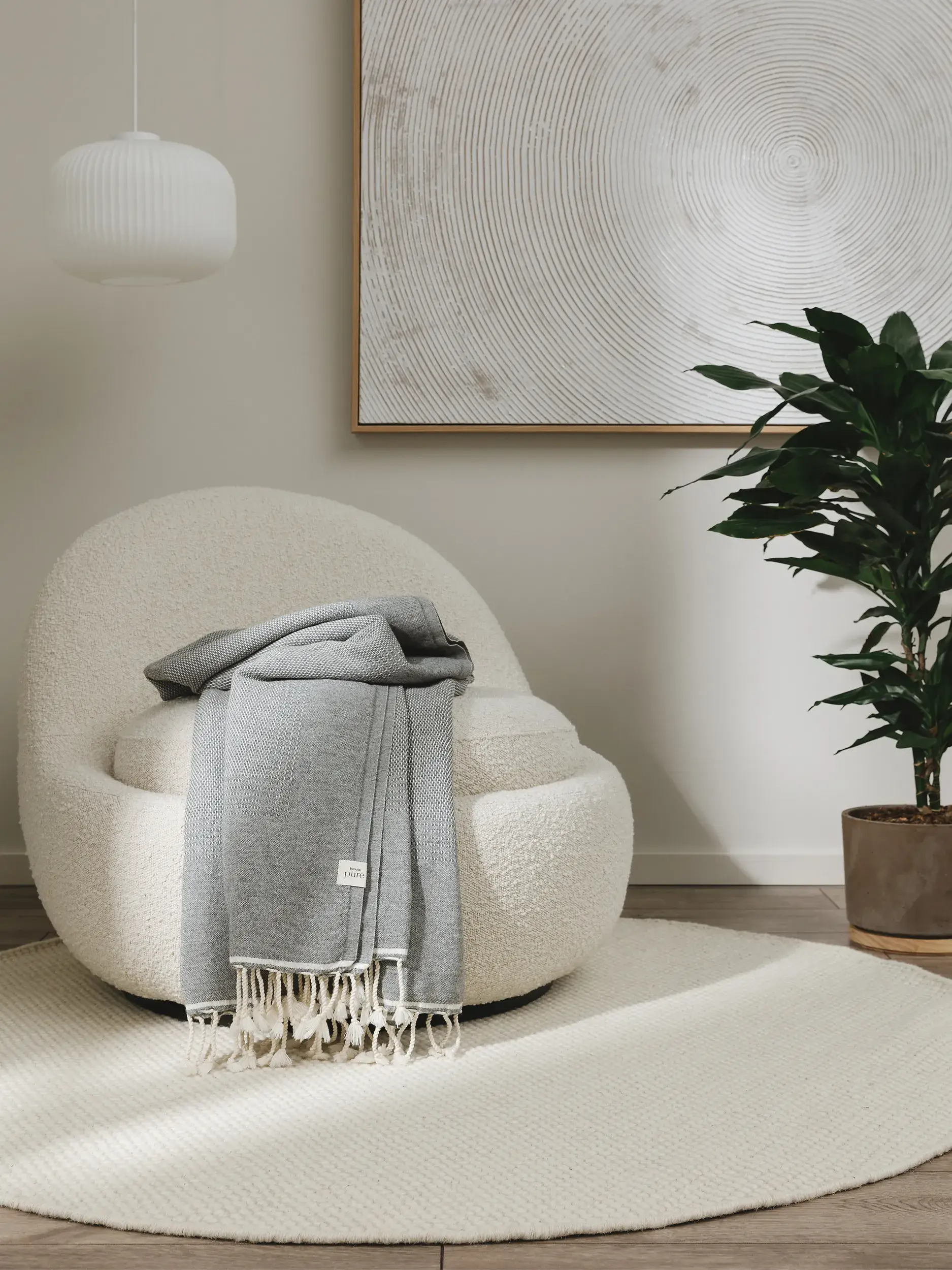 Decke Olivia Grau im Design  aus  von benuta Pure