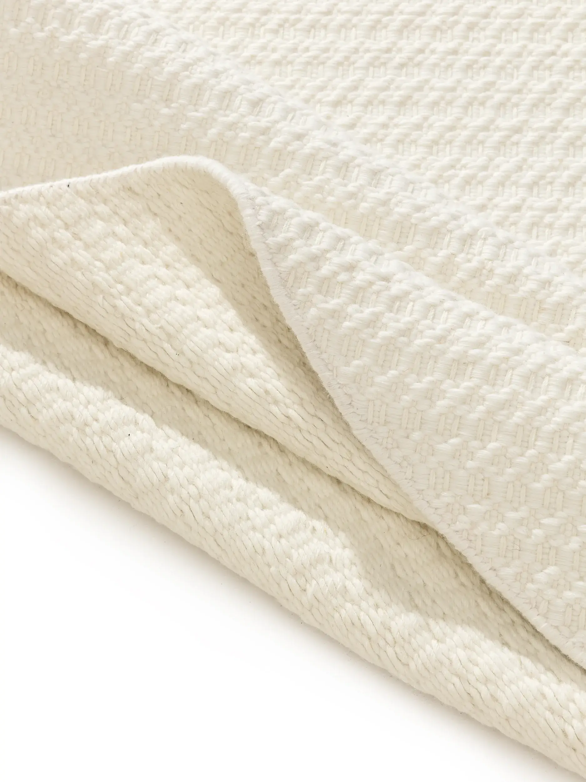 Teppich aus 100% Wolle (aus Neuseeland) in Beige mit 100% Wolle (aus Neuseeland) hohem Flor von benuta Finest