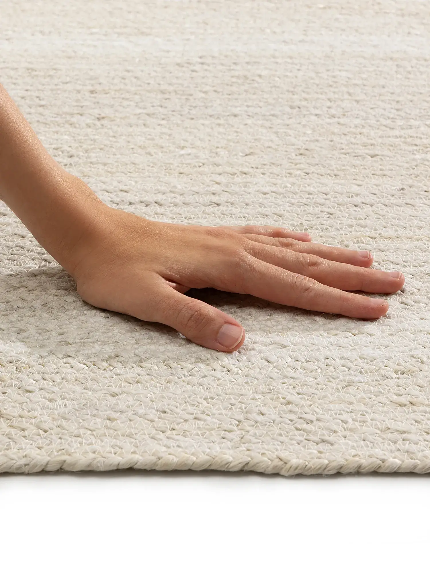 Teppich aus 100% Jute in Weiß mit 100% Jute hohem Flor von benuta Pure