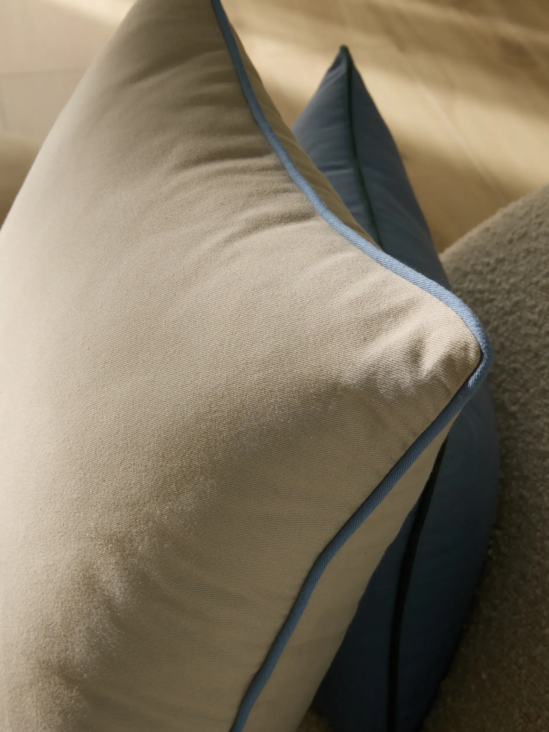 Pude Ines Lysegrå/Blå fra benuta pure