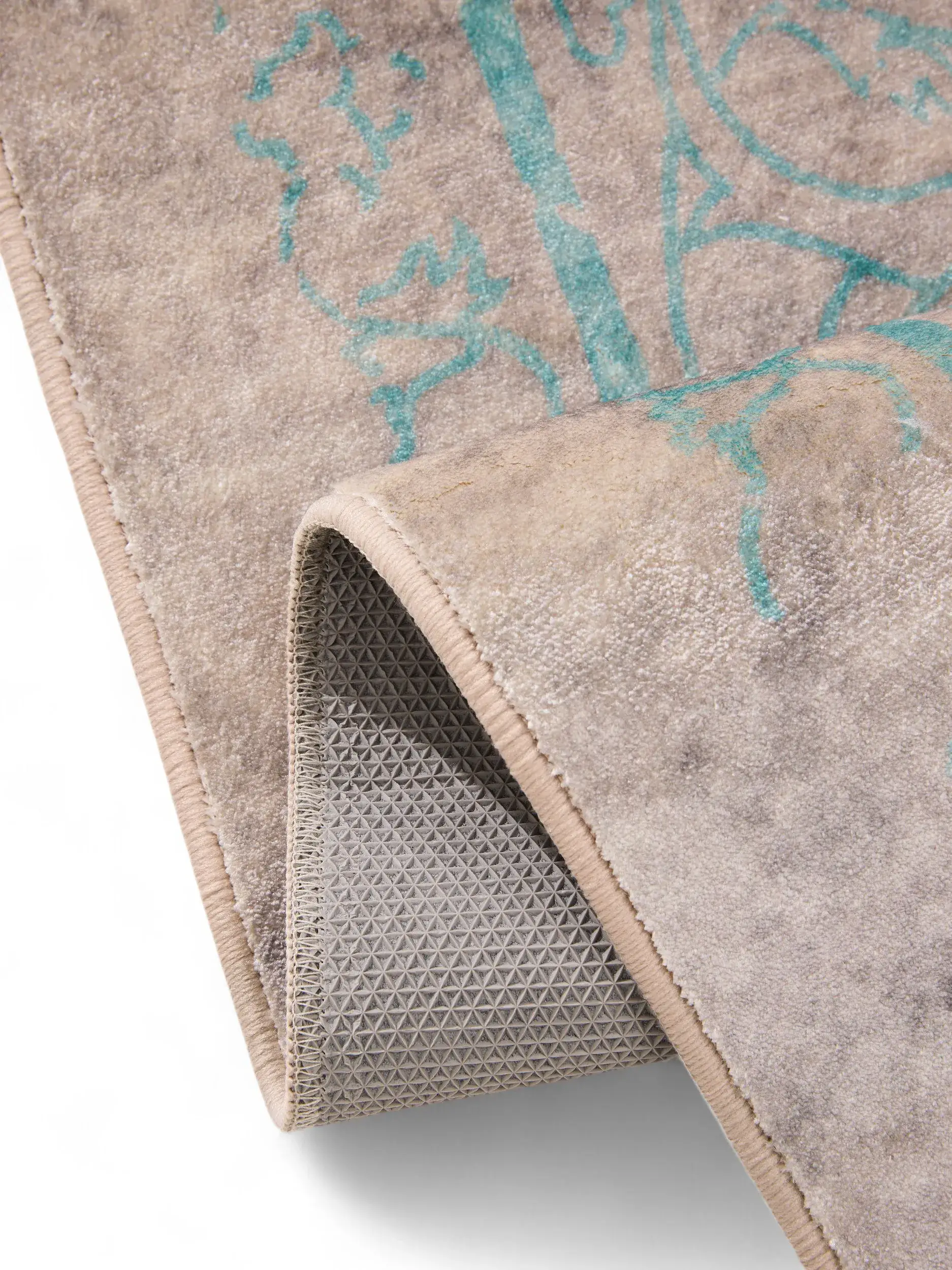 Teppich aus 100% Polyester in Grau mit 100% Polyester hohem Flor von benuta Nest