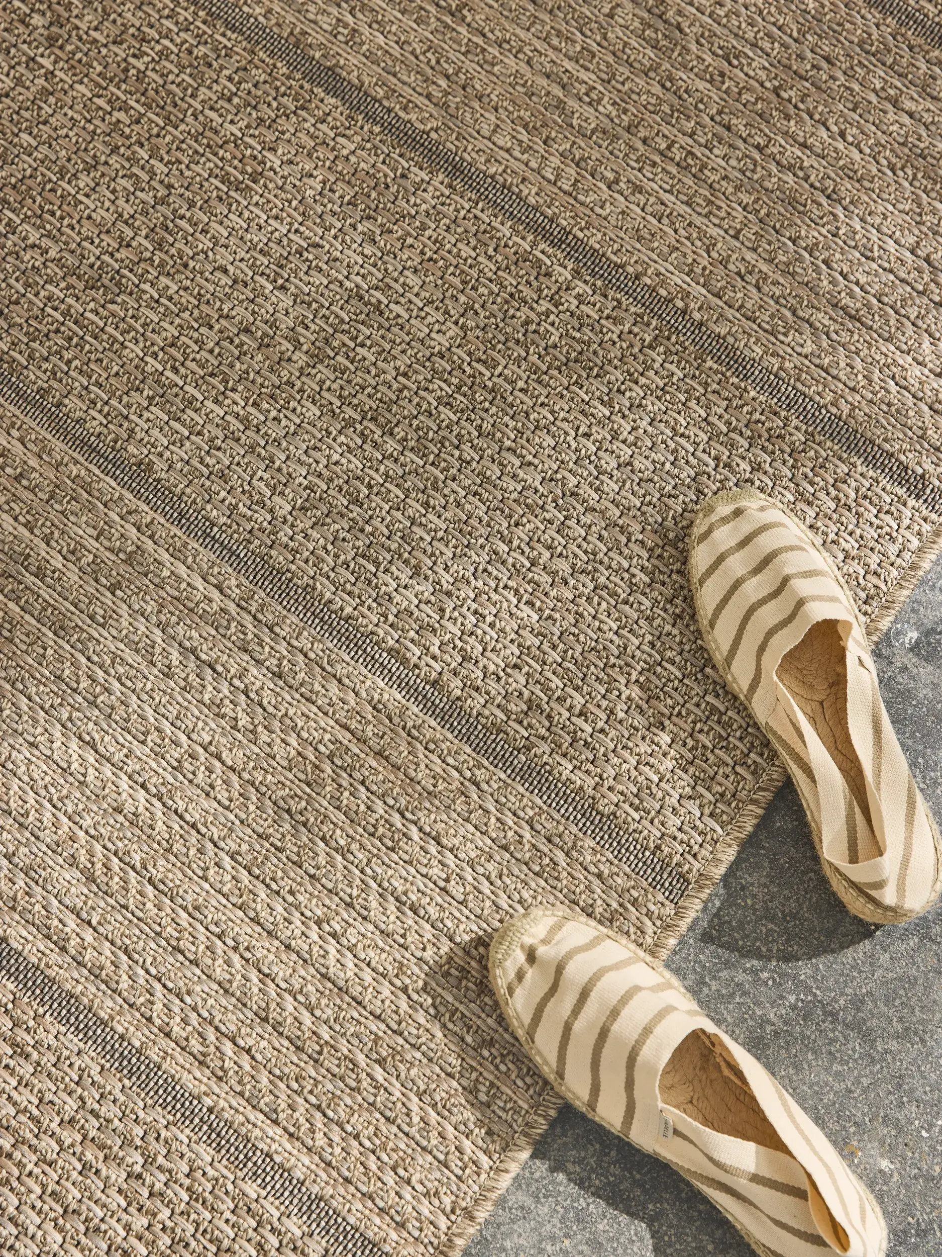 Rug Naoto made of 100% Polypropylen in Beige by benuta Nest