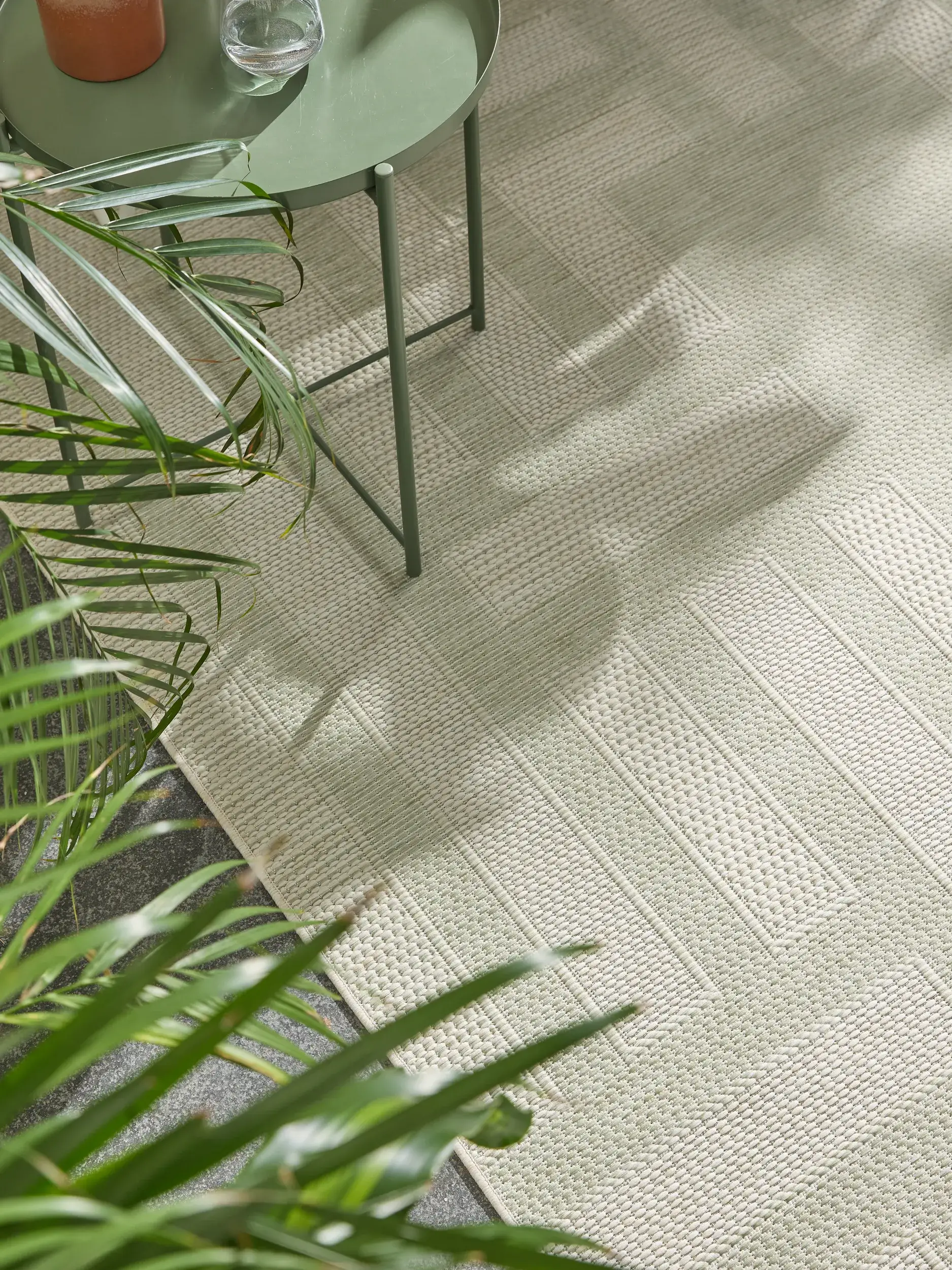 Teppich aus 100% Polypropylen in Grün mit 100% Polypropylen hohem Flor von benuta Nest