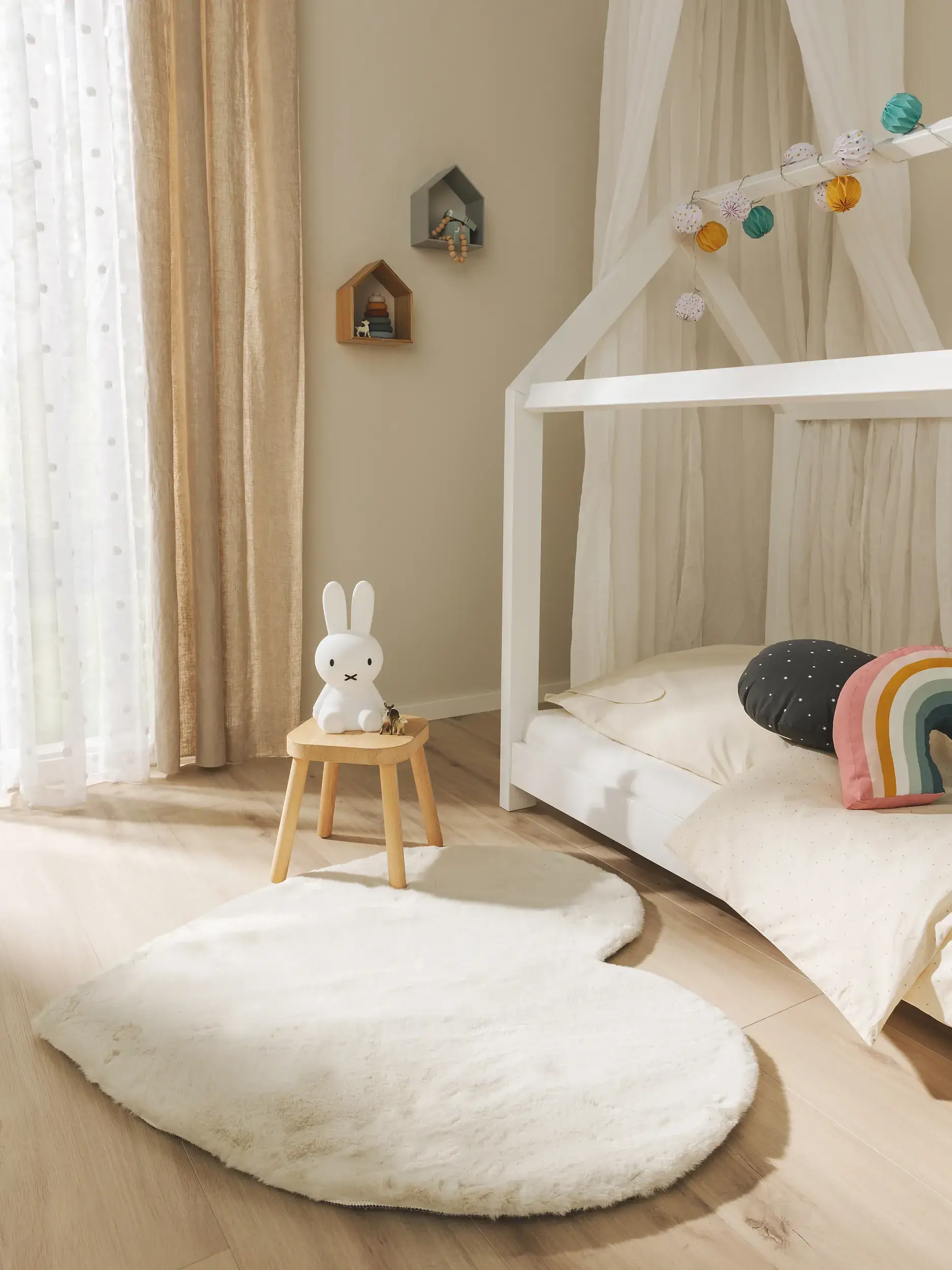 Tappeto di 100% Poliestere in Beige con pelo alto 100% Poliestere da Lytte