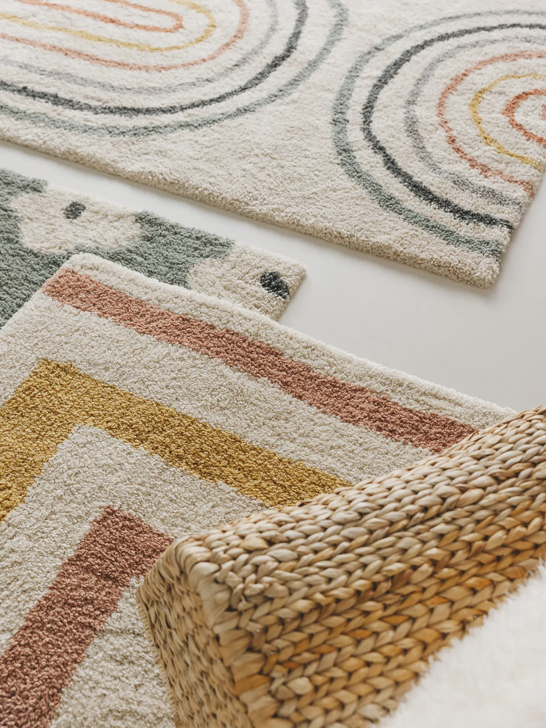 Alfombra de 100% Polipropileno en Multicolor con un pelo de {{Placeholder_Pile Height}} de altura de Lytte