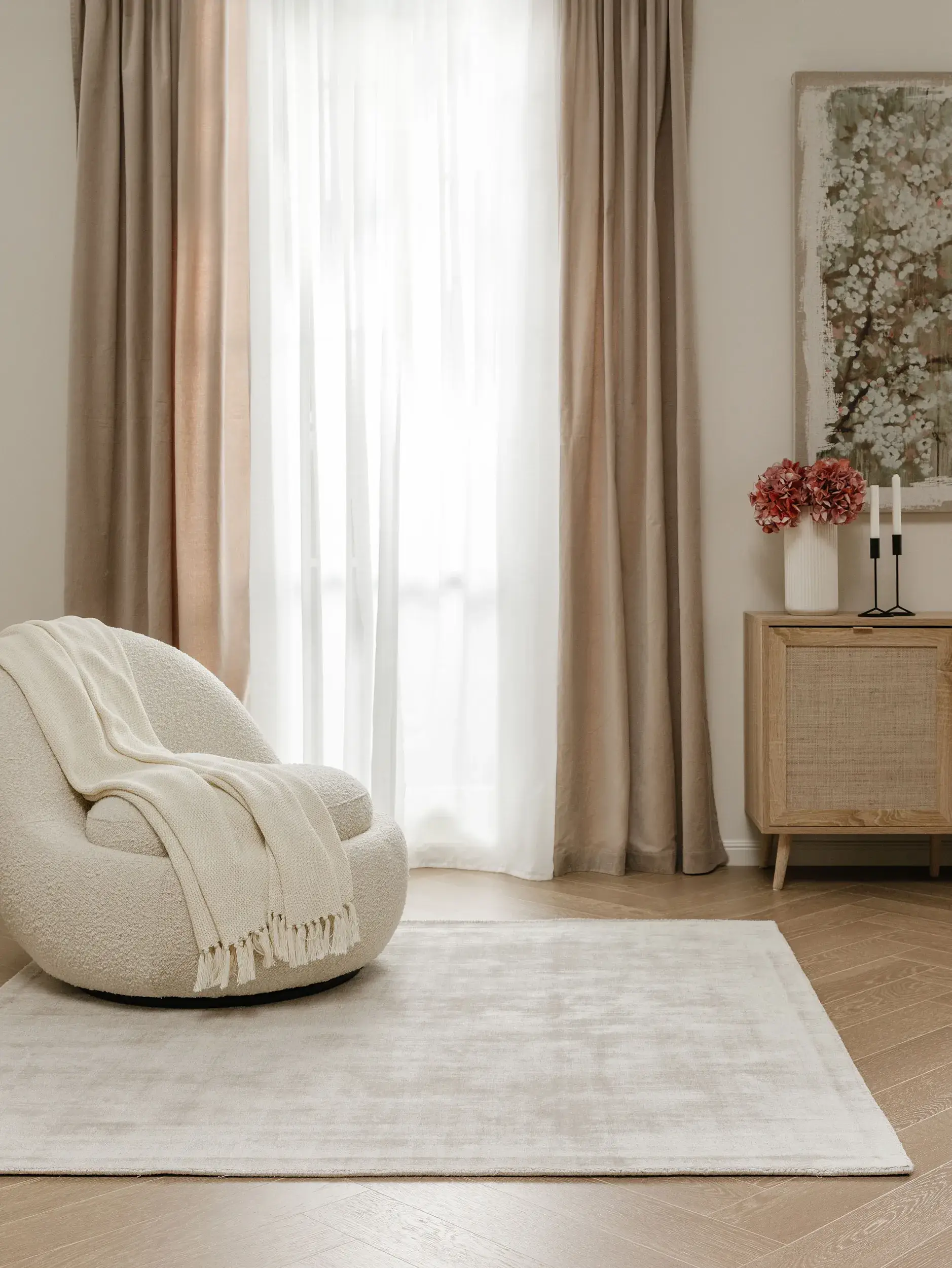 Matta Nova av 100% Viskos i Beige från benuta pure
