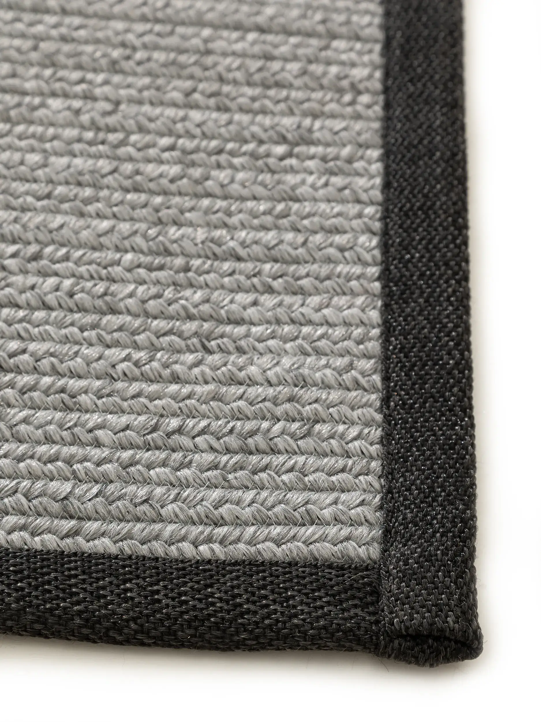 Tapijt van 80% Polypropyleen, 20% Polyester in Grijs met een 80% Polypropyleen, 20% Polyester hoge pool van benuta nest