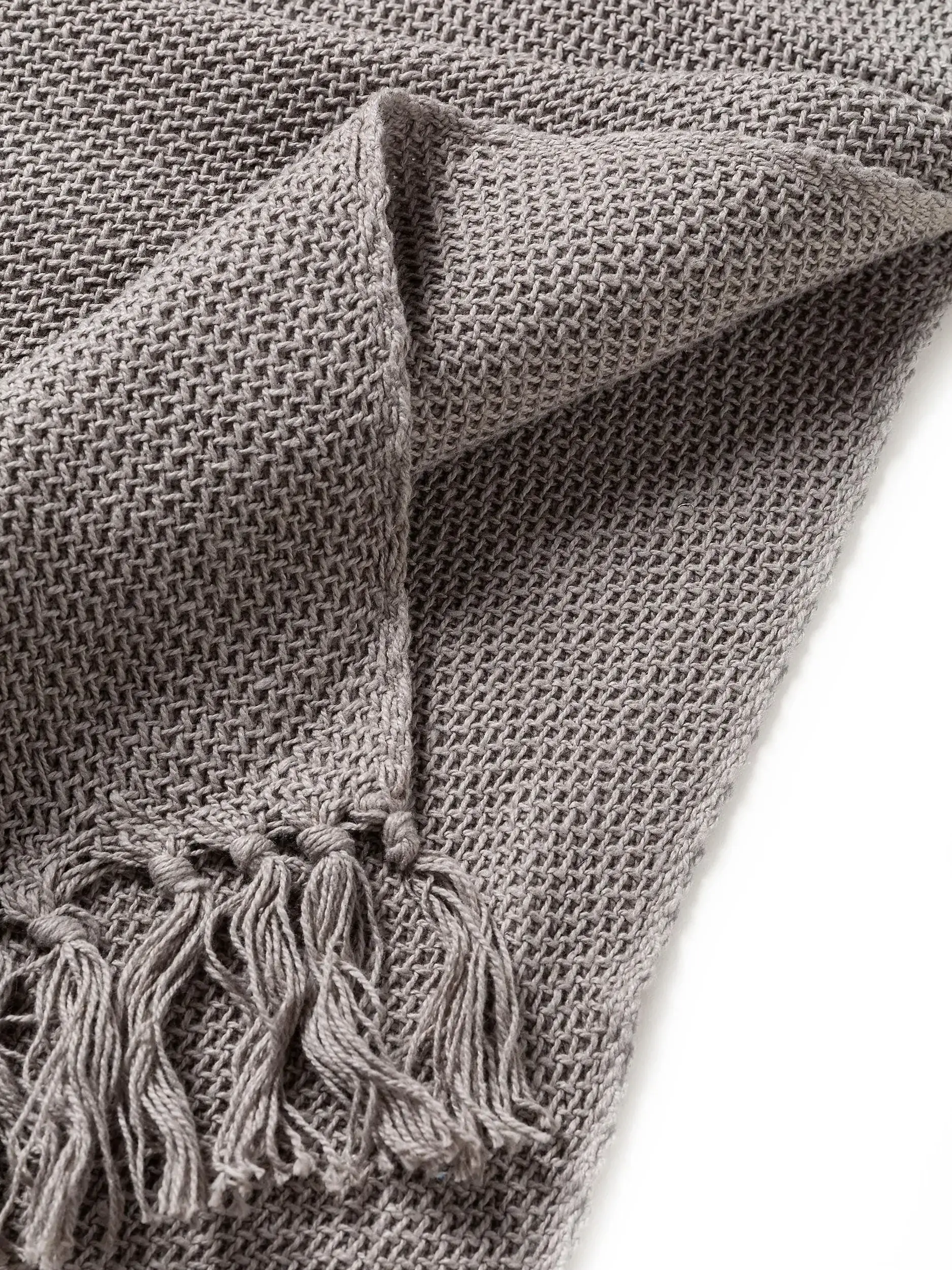 Baumwolldecke Ezra Grau im Design Einfarbig aus 100% Cotton von benuta Nest