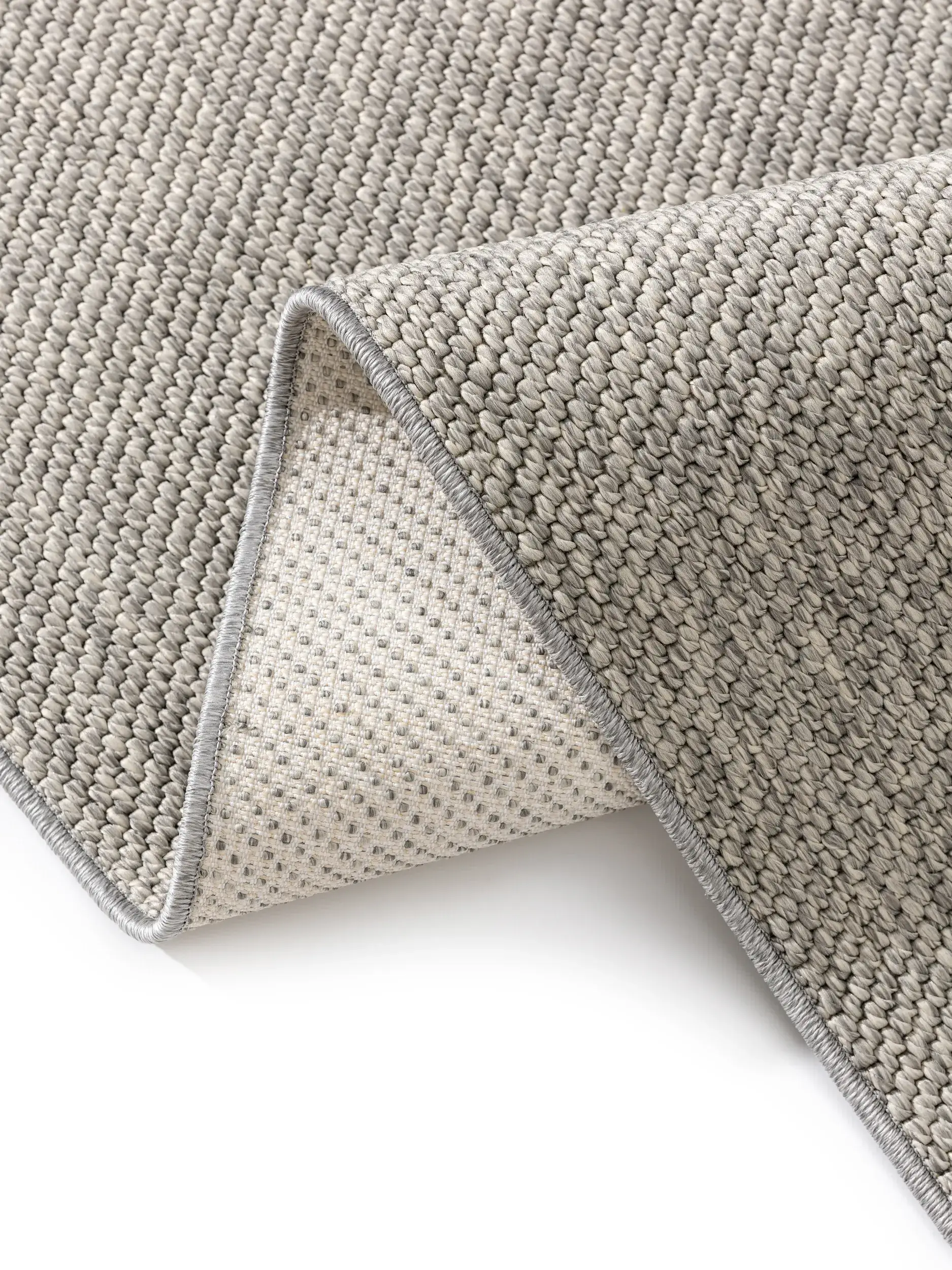 Rug made of 100% Polypropylen in Grey with a 100% Polypropylen high pile by benuta Basic
